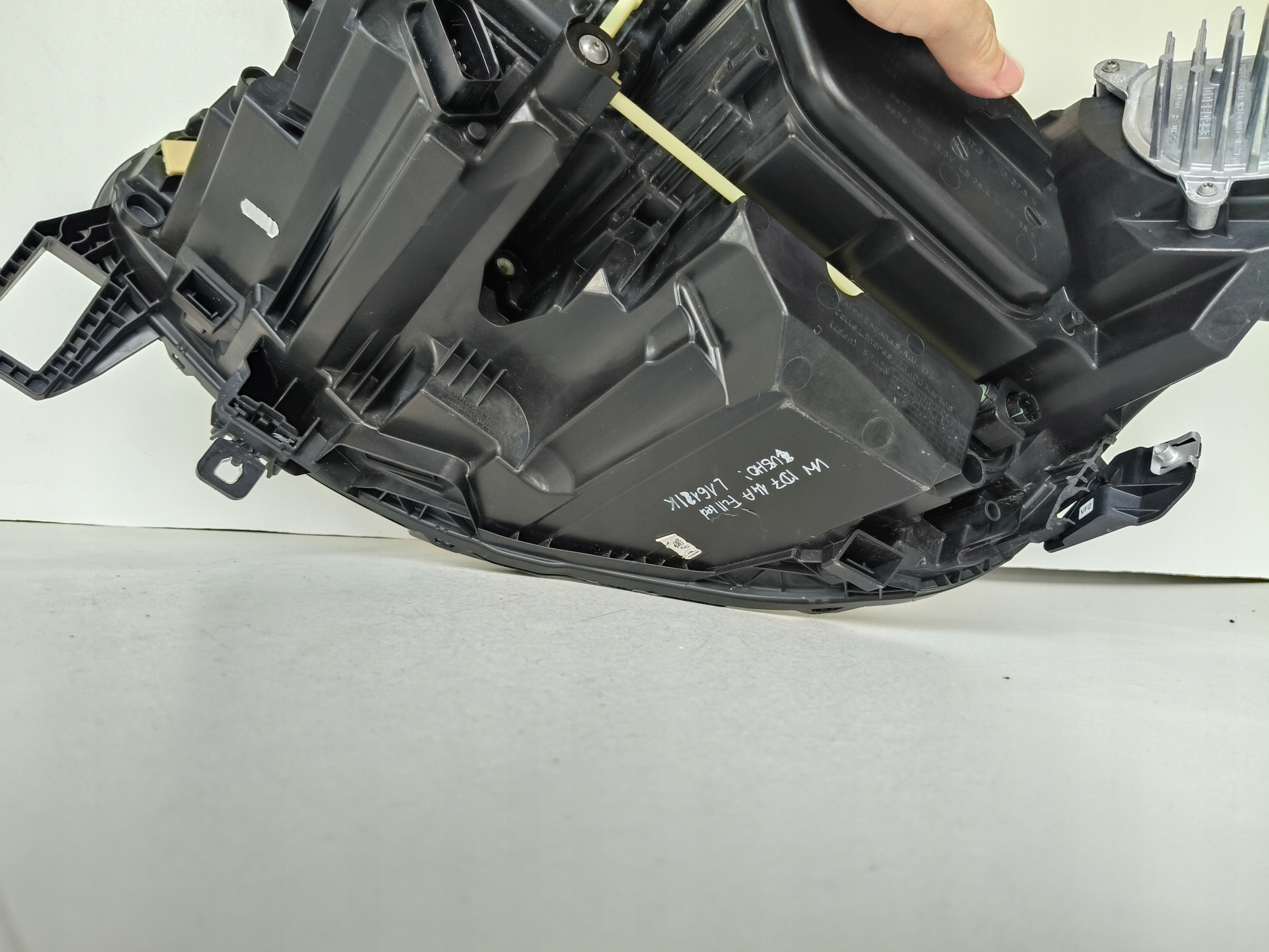 light right REFLEKTOR VW ID7 14A FULL LED IQ LIGHT