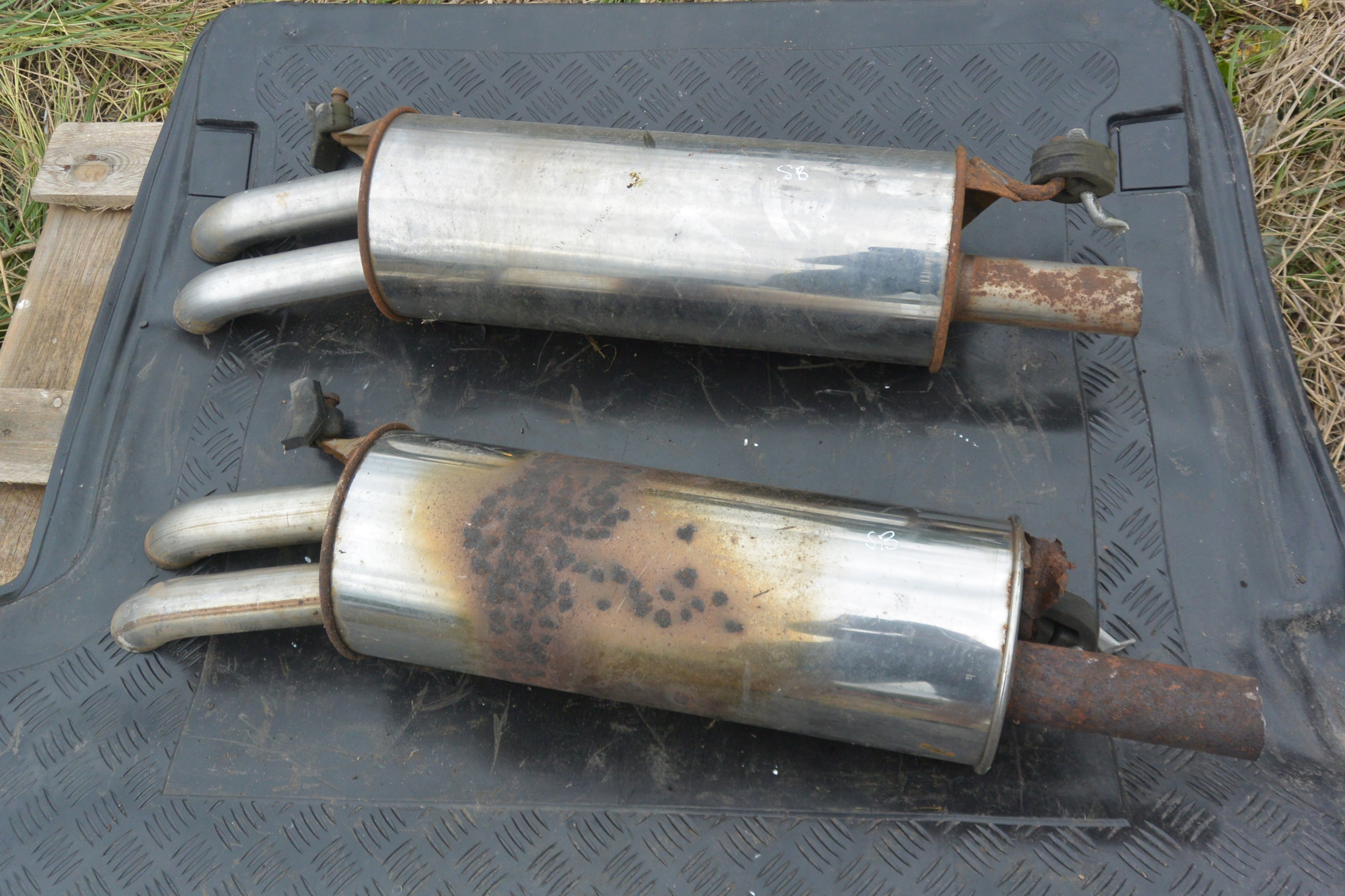 Marmitta silenziatore centrale terminale SKODA e VOLKSWAGEN SUPERB PASSAT B5