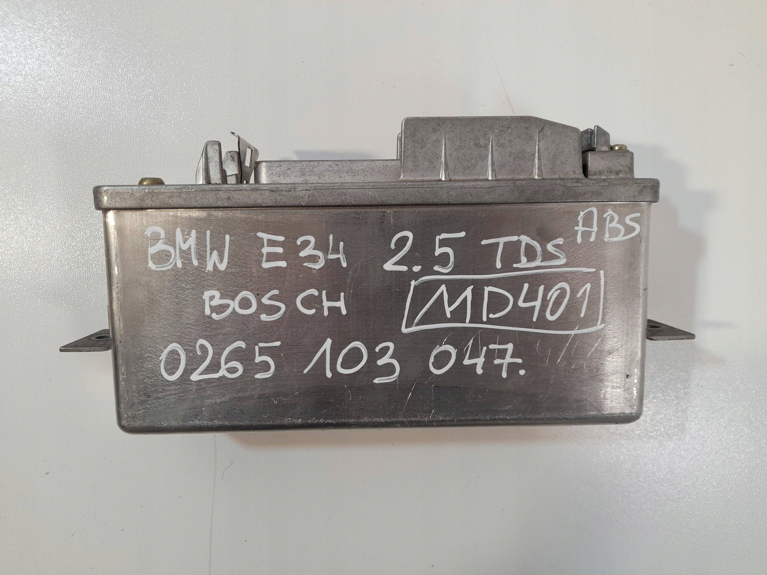 BMW 5 E34 control unit ABS 0265103047 (MD401)
