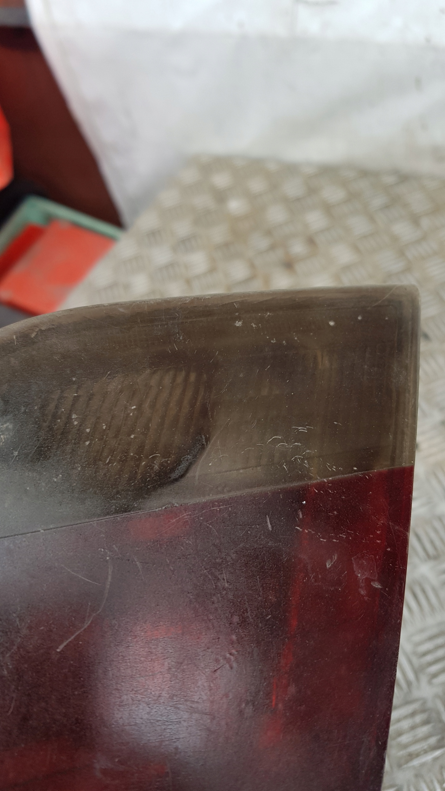 BMW E46 COUPE light right rear part to the bonnet