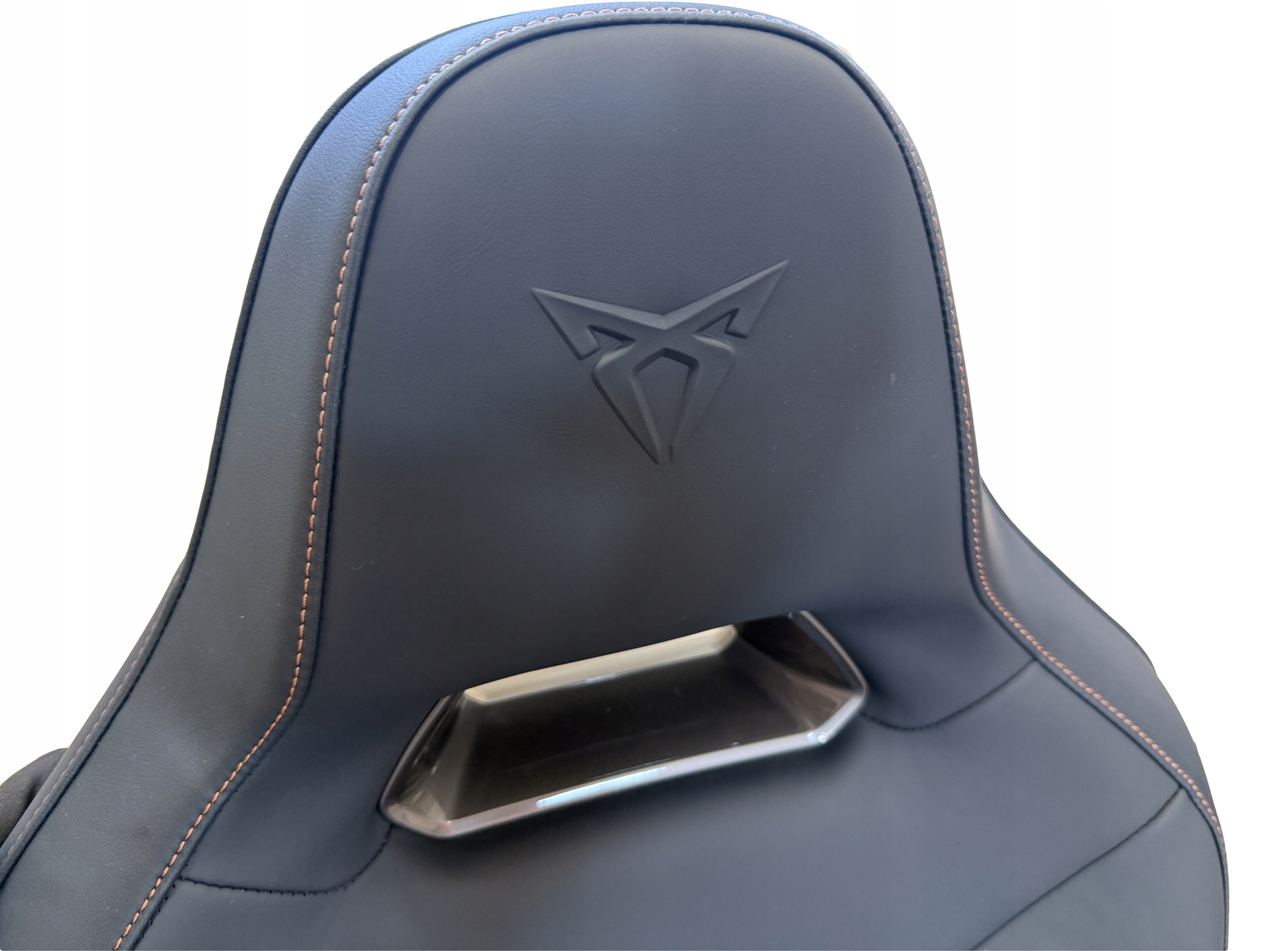CUPRA ATECA LIFT seat right of the passenger front leather
