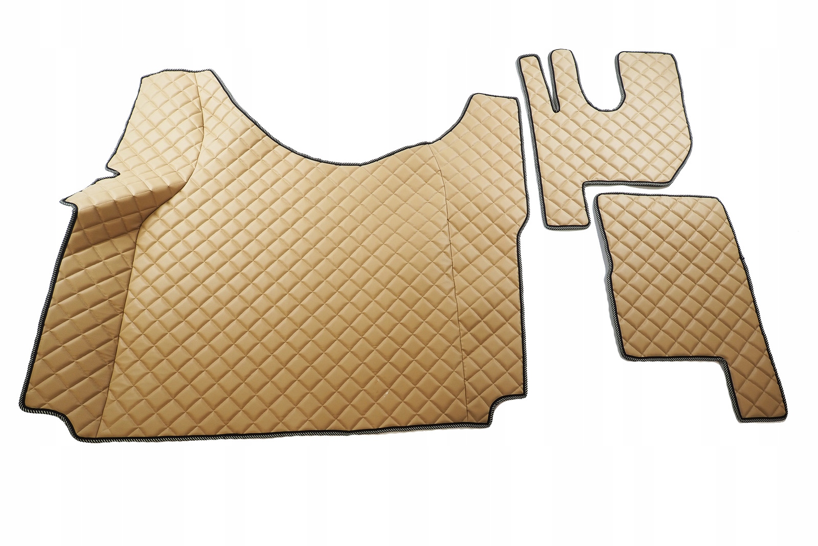 СТЕГАНЫЕ КОВРИКИ RENAULT GAMA T С ТУННЕЛЕМ