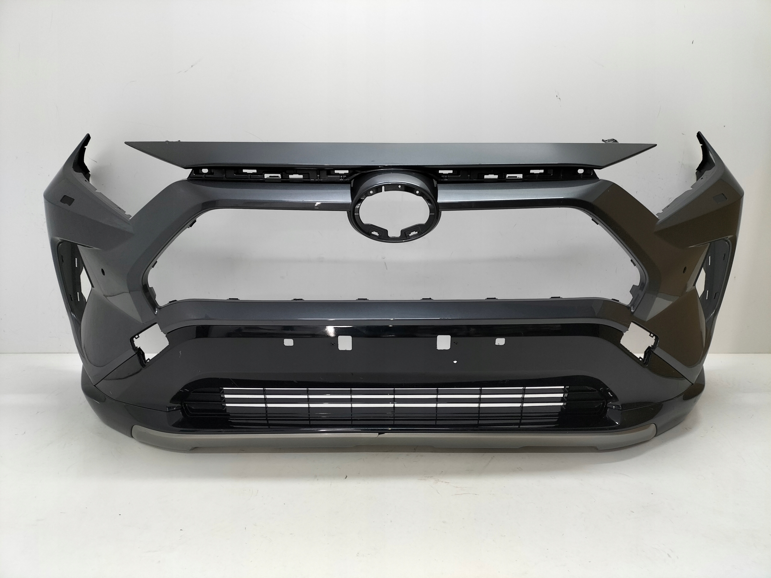 front bumper front TOYOTA RAV4 RAV-4 V 18