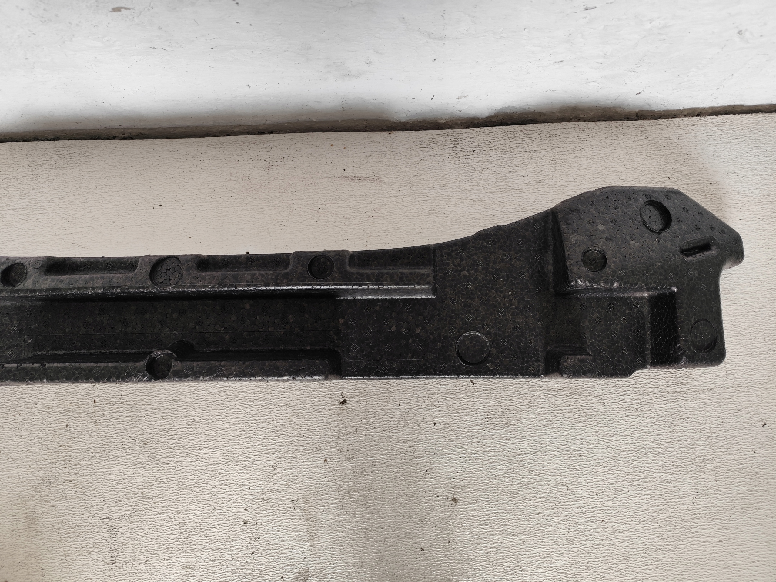 KIA VENGA 2016 LIFT ABSORBER nárazníku předek
