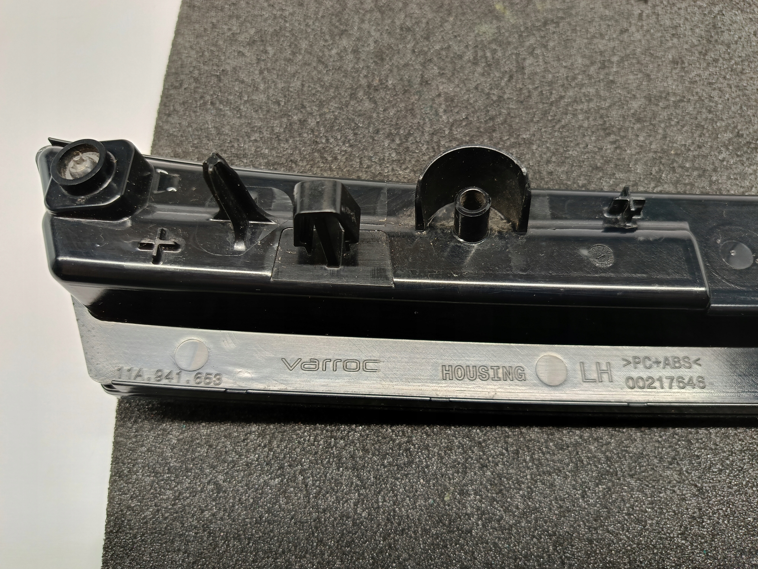 volkswagen id.4 ID4 19- молдинг свет решетки левый 11A941653