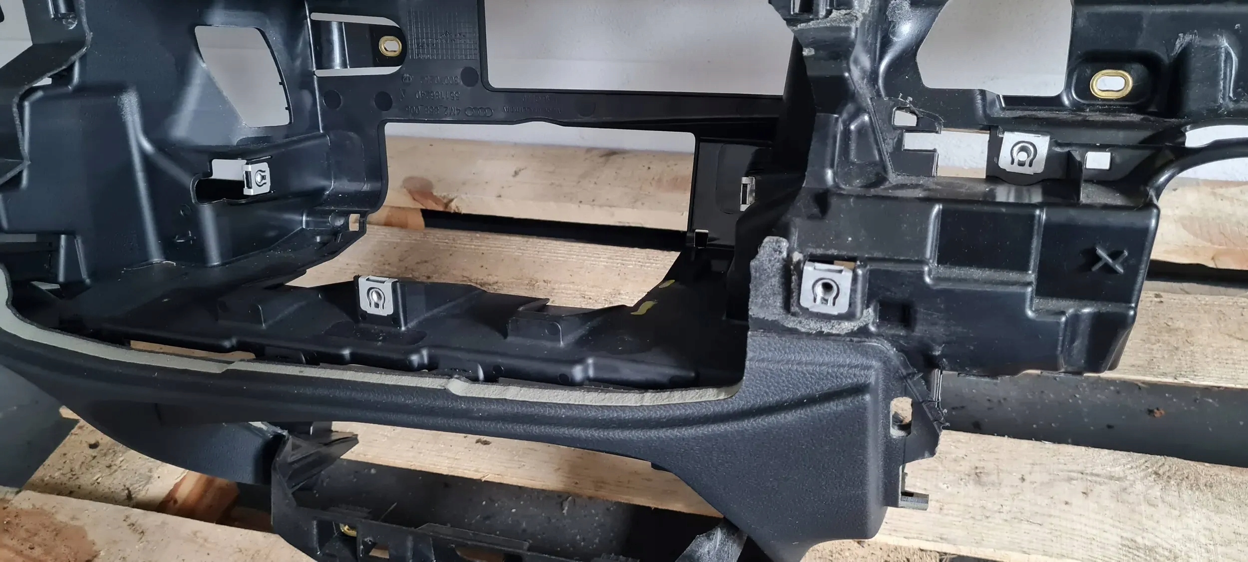 Q7 4M II console dashboard instrument panel cockpit ANGLIK 4M2857001H