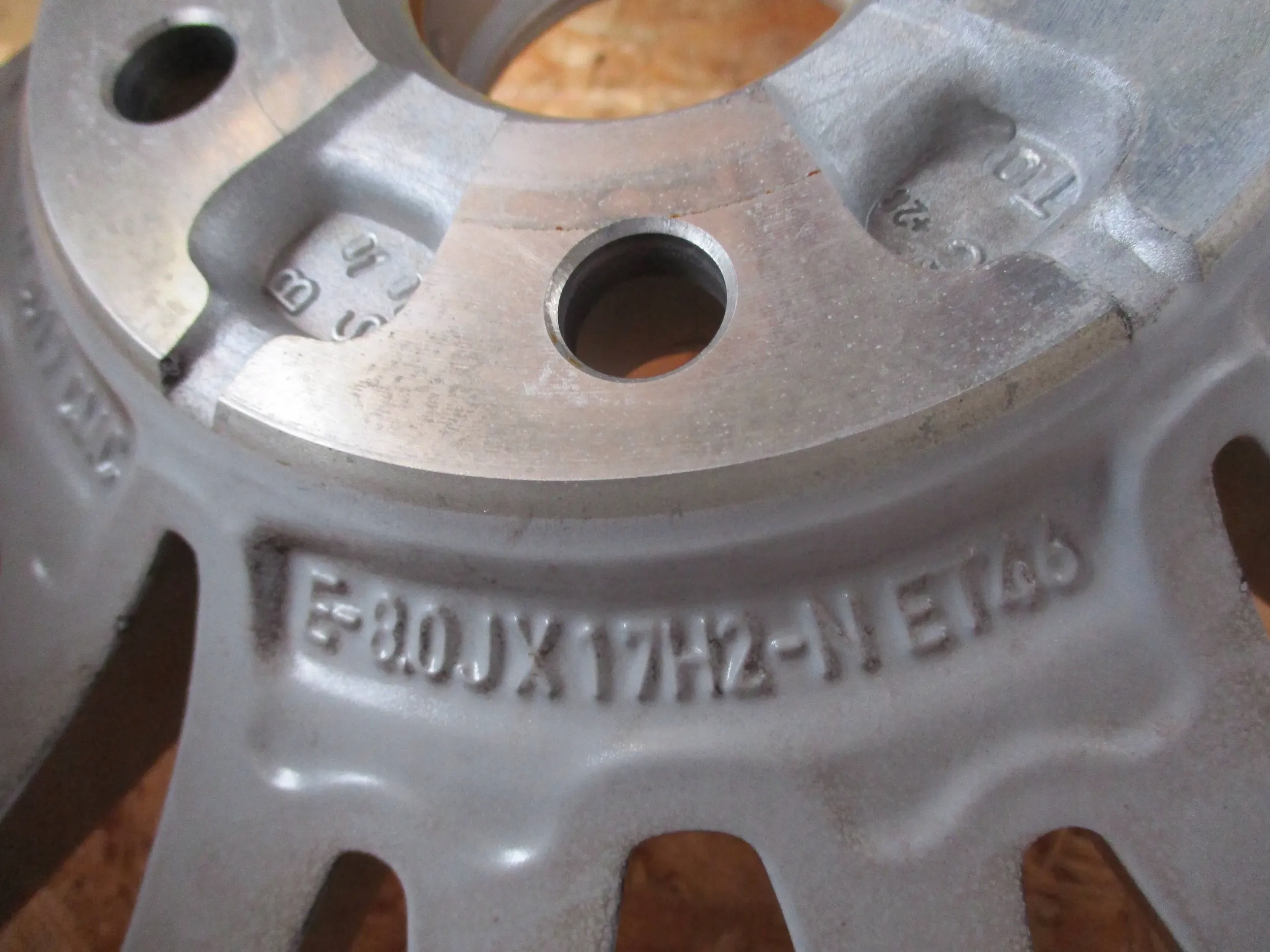 disk hliníkový AUDI A3 8Y0 8Jx17 ET46 5X112