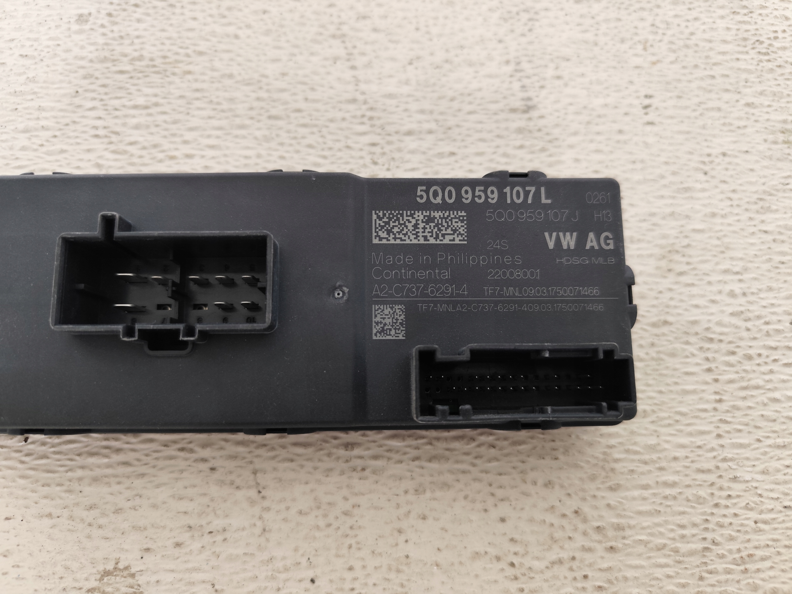 VOLKSWAGEN PASSAT B8 2017 control unit module bonnet boot 5Q0959107L