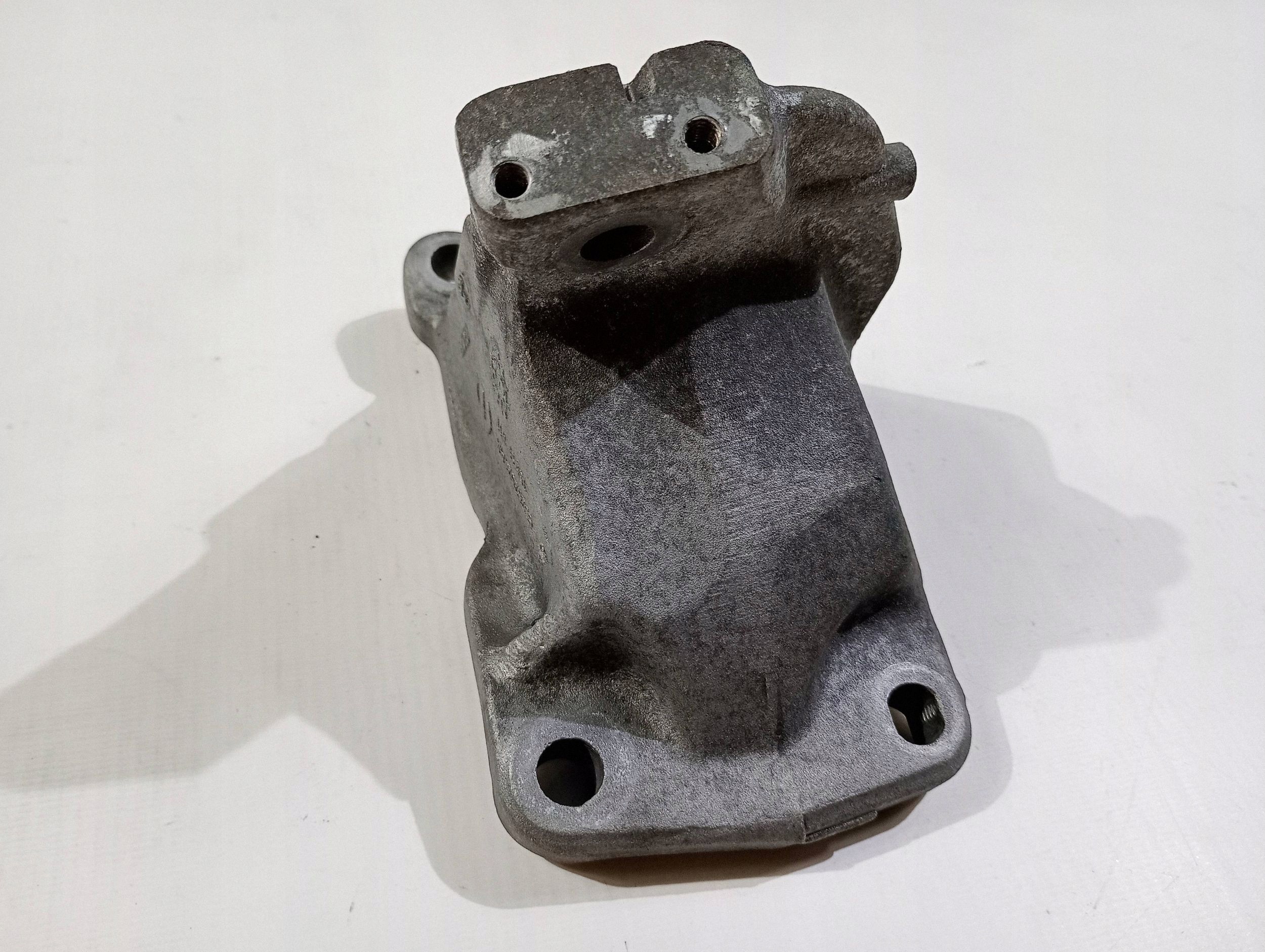 console holder holder of the engine left Dodge Durango 3.6 2021