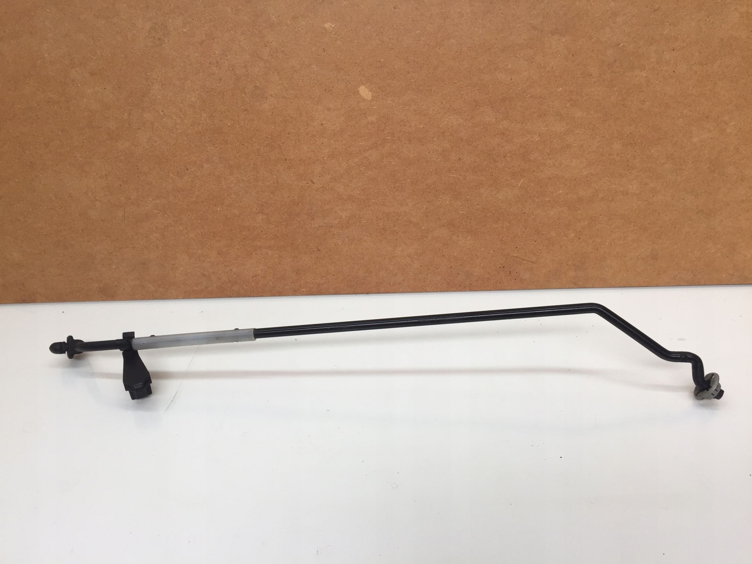 DAIHATSU TERIOS II WSPORNIK BAT PODPORA MASKI