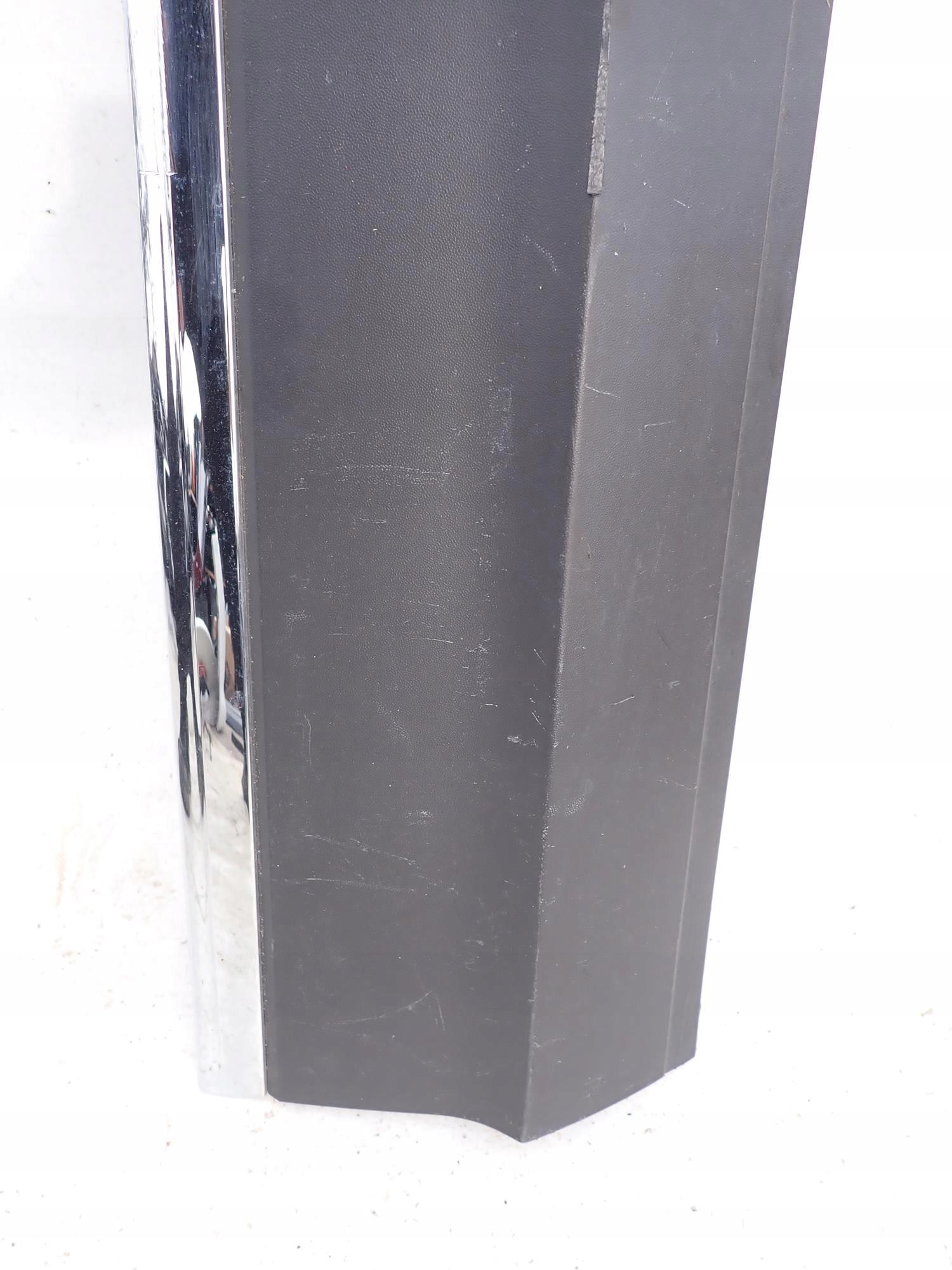 VW TIGUAN II 2 16-24 cap moulding door right front