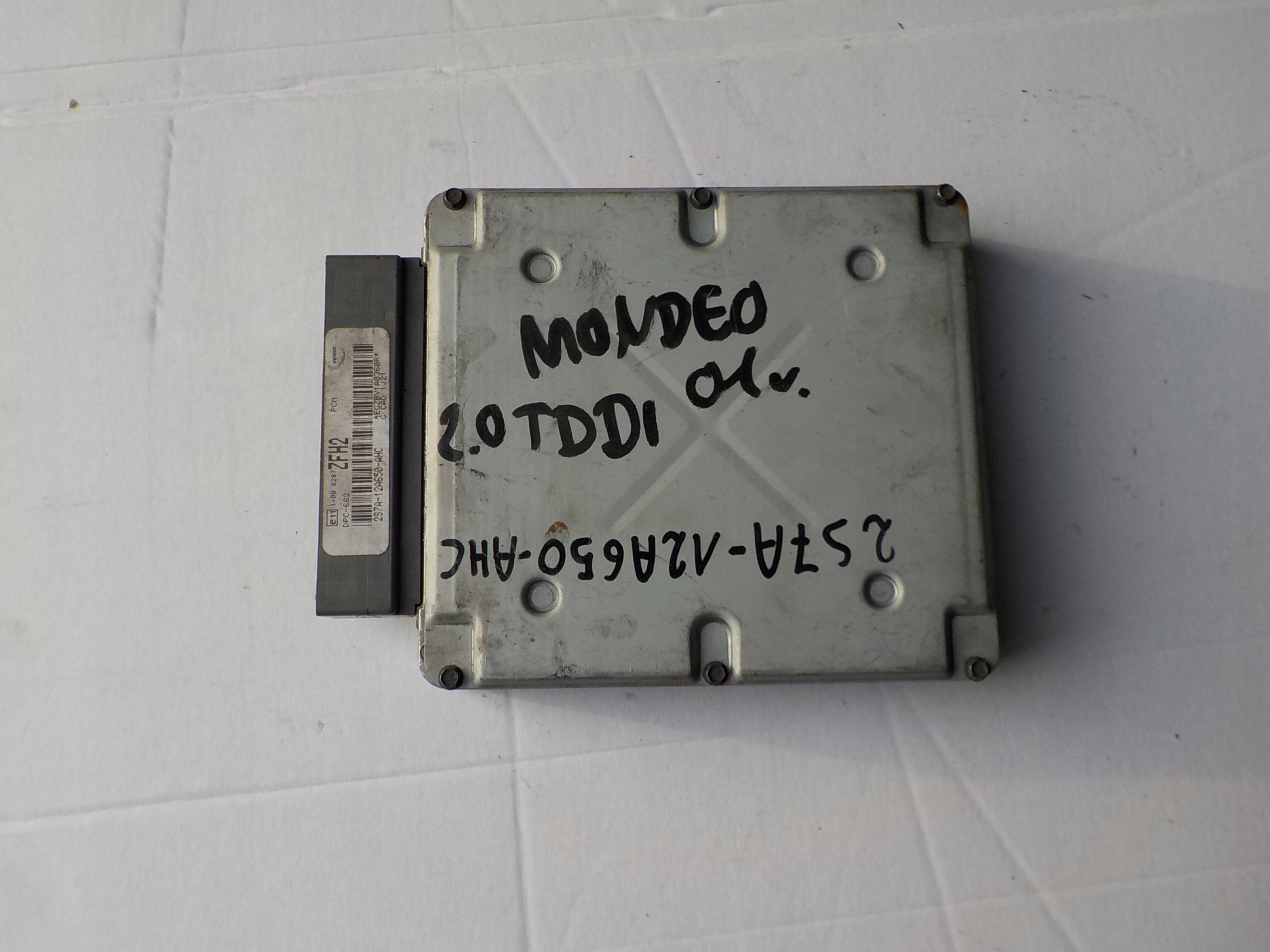 control unit of the engine ford mondeo mk3 2,0 tddi