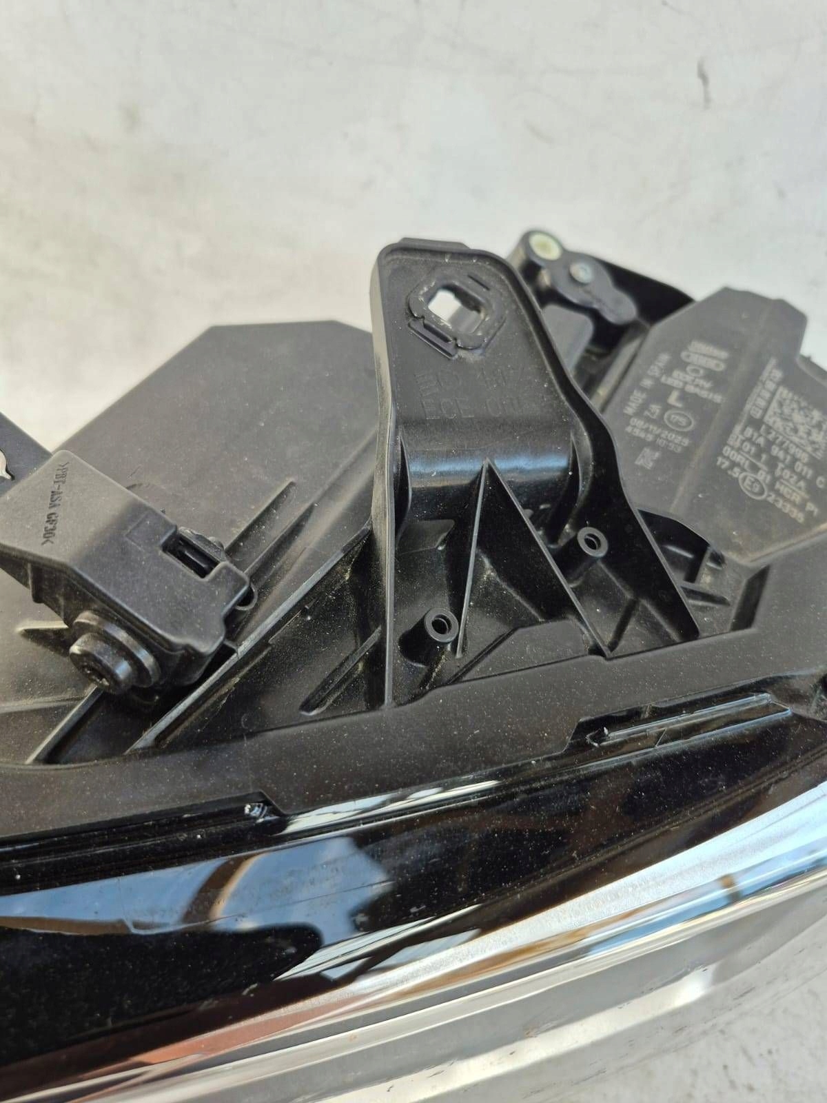 AUDI Q2 81A LIFT 20- light left front front FULL LED 81A941011C