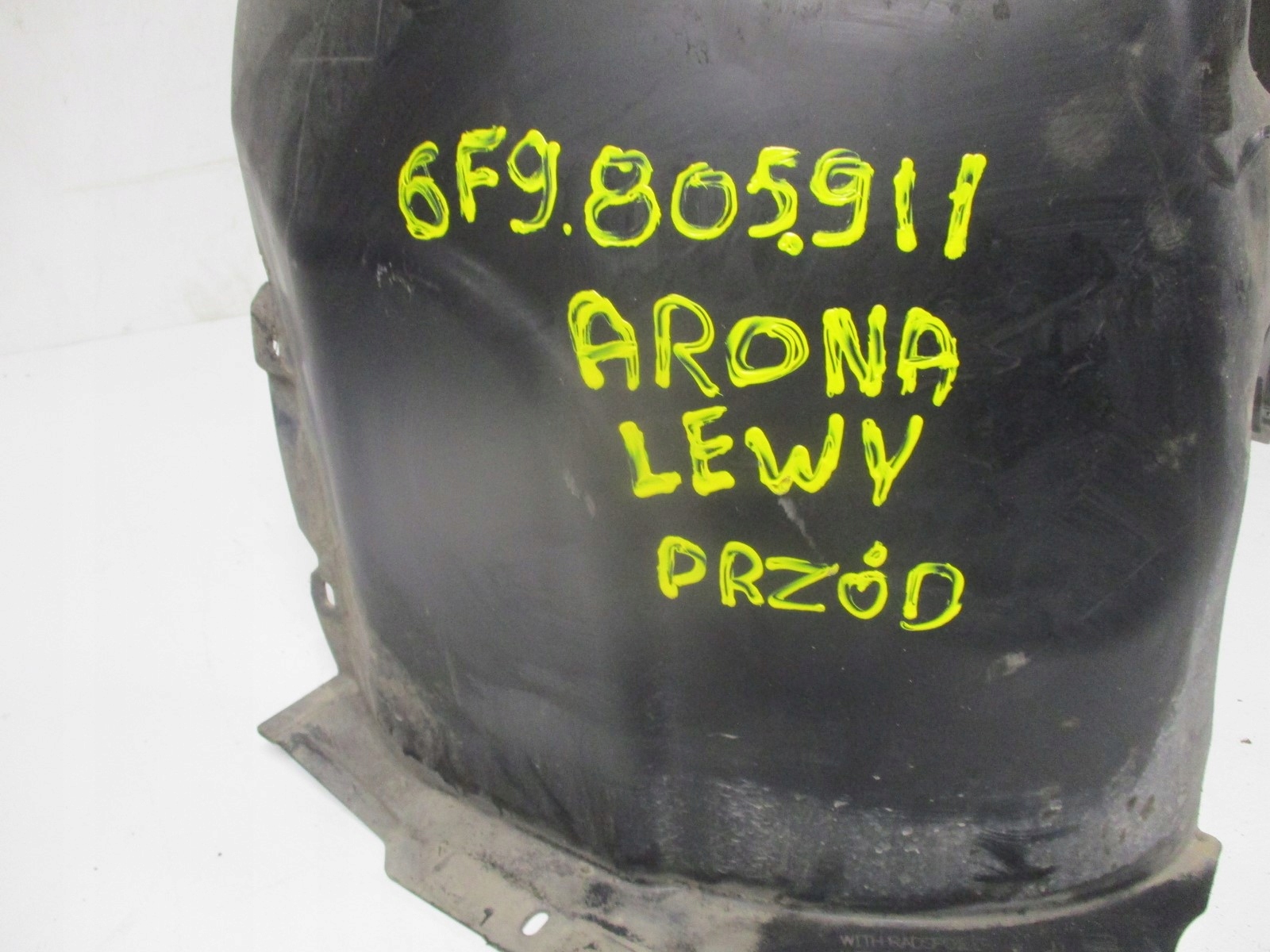 mudguard SEAT ARONA 6F9 6F9805912 right
