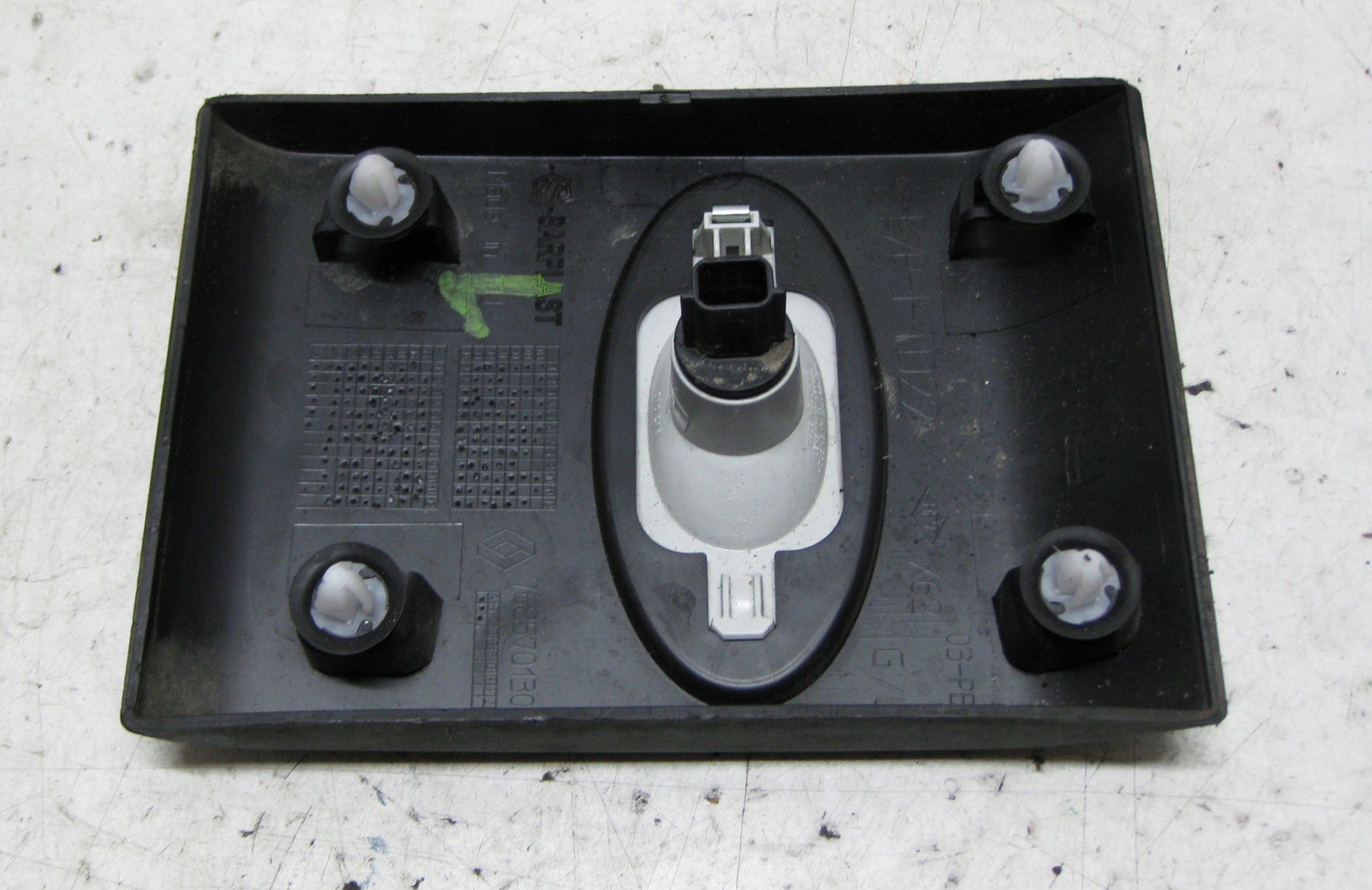 RENAULT MASTER III LIFT moulding for pillar light OBRYS 768570130R