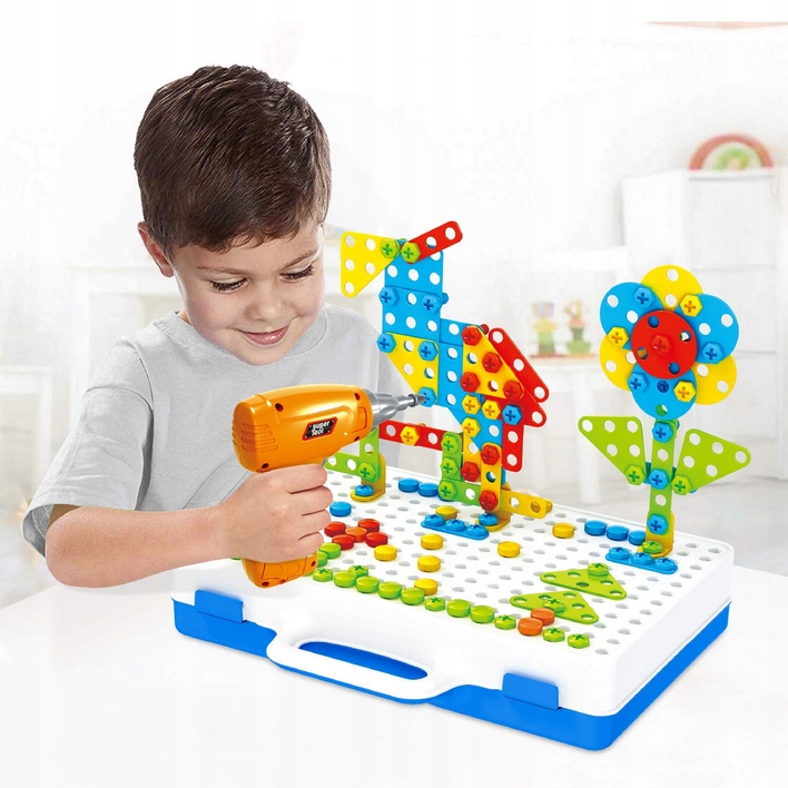 WALIZKA KLOCKI KONSTRUKCYJNE WKRĘTARKA ŚRUBKI ZESTAW MAJSTERKOWICZA 237 el. Materiał metal plastik