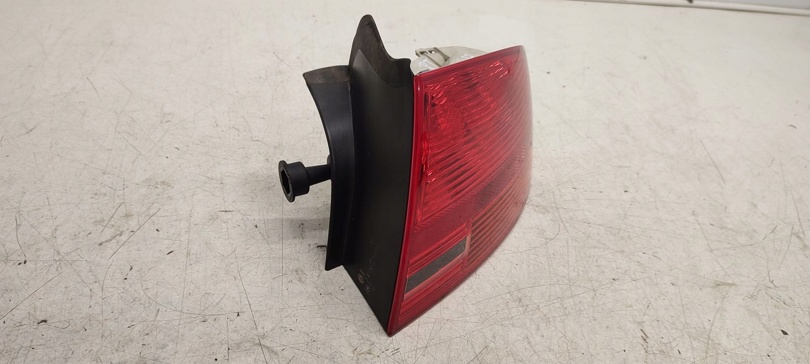 light rear part rear right w fender Audi A4 B7 1,8TB