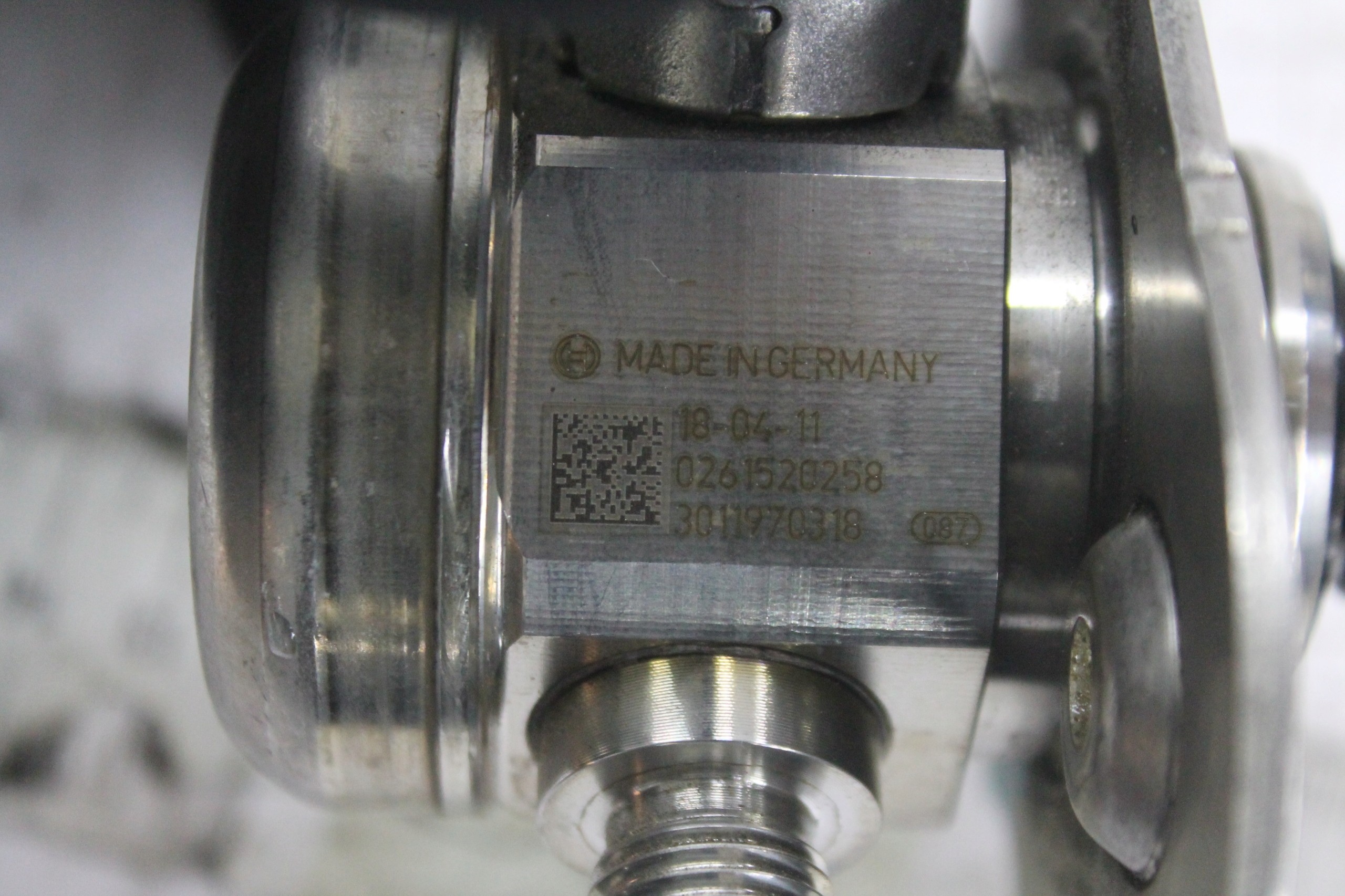 injection pump 7642466 BMW G30 G31 530E 17