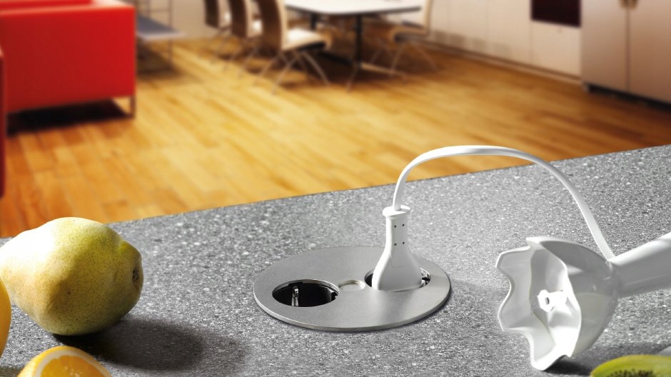 Predlžovač, zapustená zásuvka Bachmann Twist 2x230V, hliník