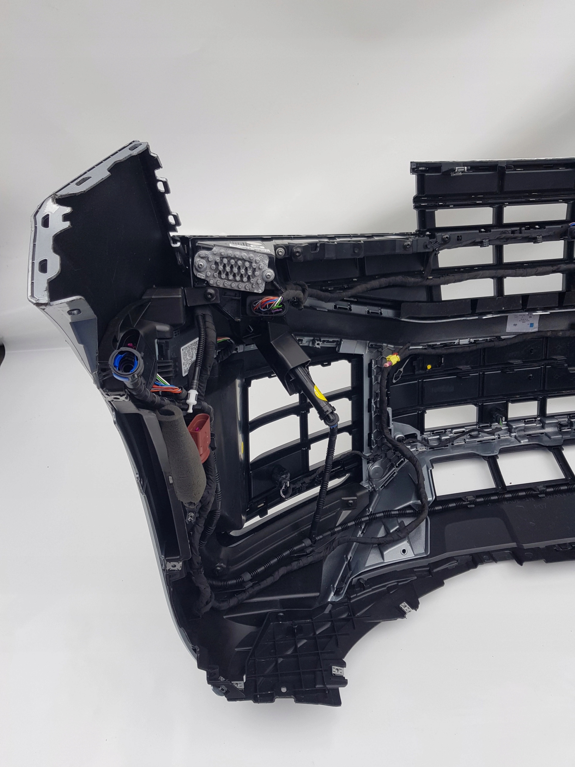 VW TOUAREG III LIFT ZDERZAK PRZÓD 760807221G Kolor inny