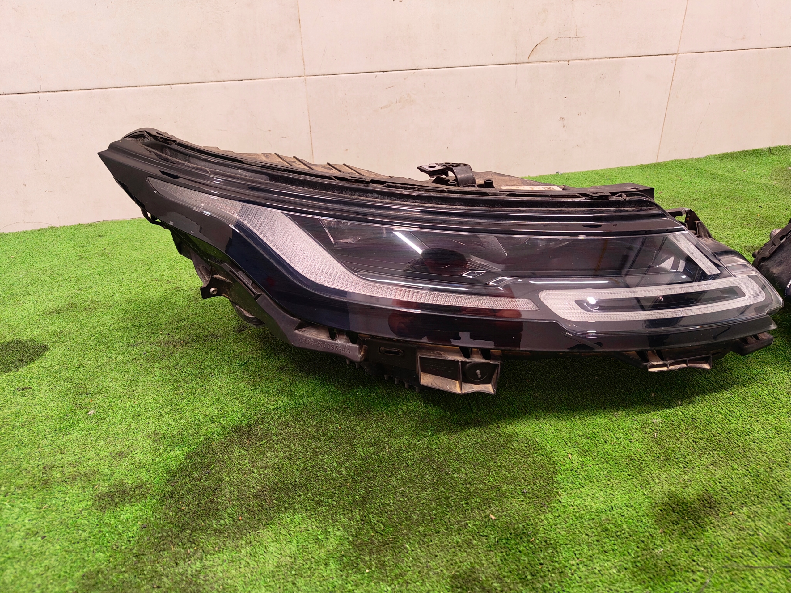 RANGE ROVER EVOQUE L551 light front MID LED K8D2-13W029-EF K8D2-13W030-EF