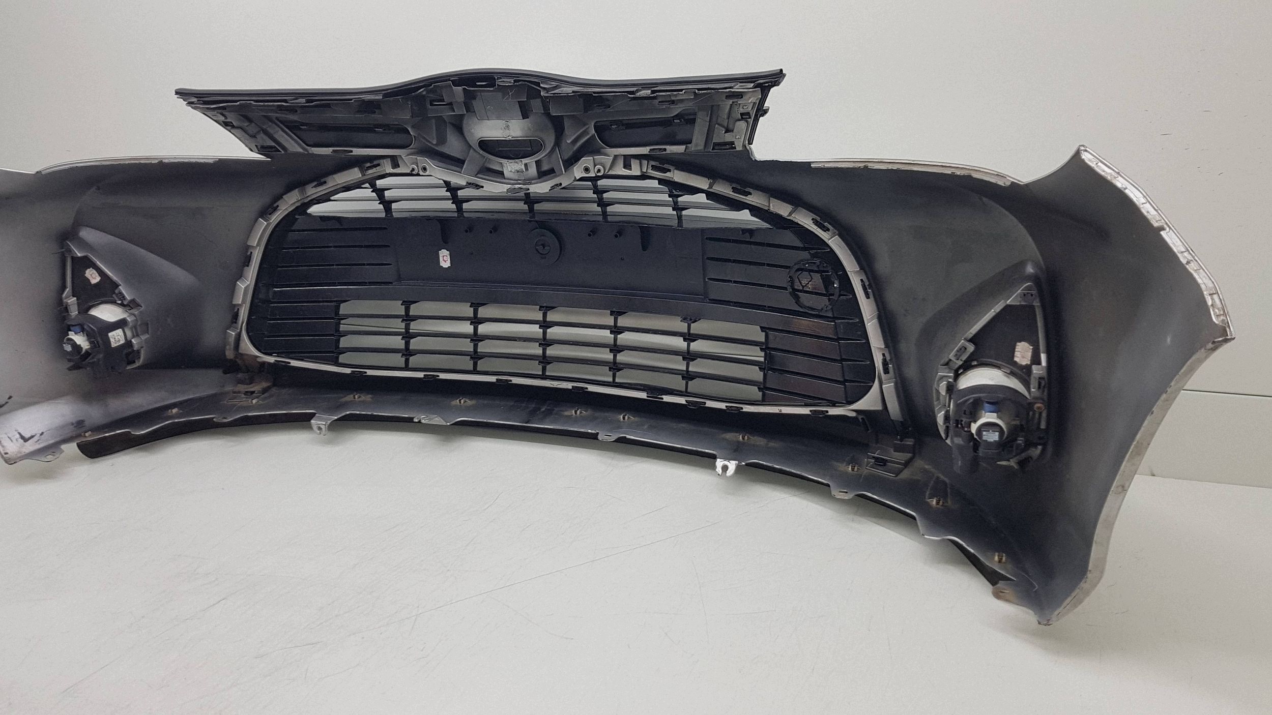TOYOTA YARIS 3 III 2014 - bumper front 53102-OD030