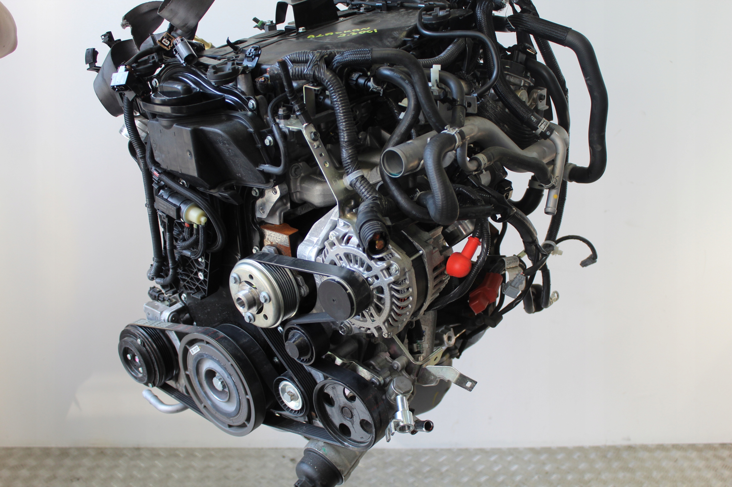 SILNIK MOTOR RENAULT ALASKAN YS23D276