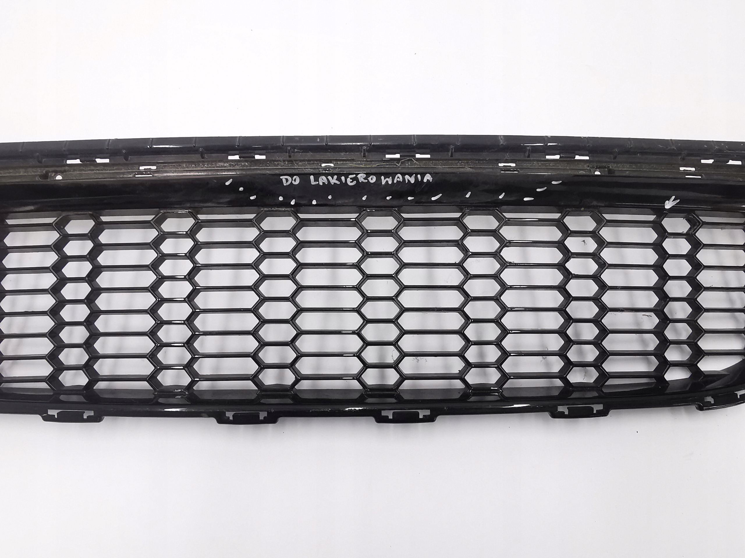 grid of a bumper front KIA CEED II GT 86560-A2500