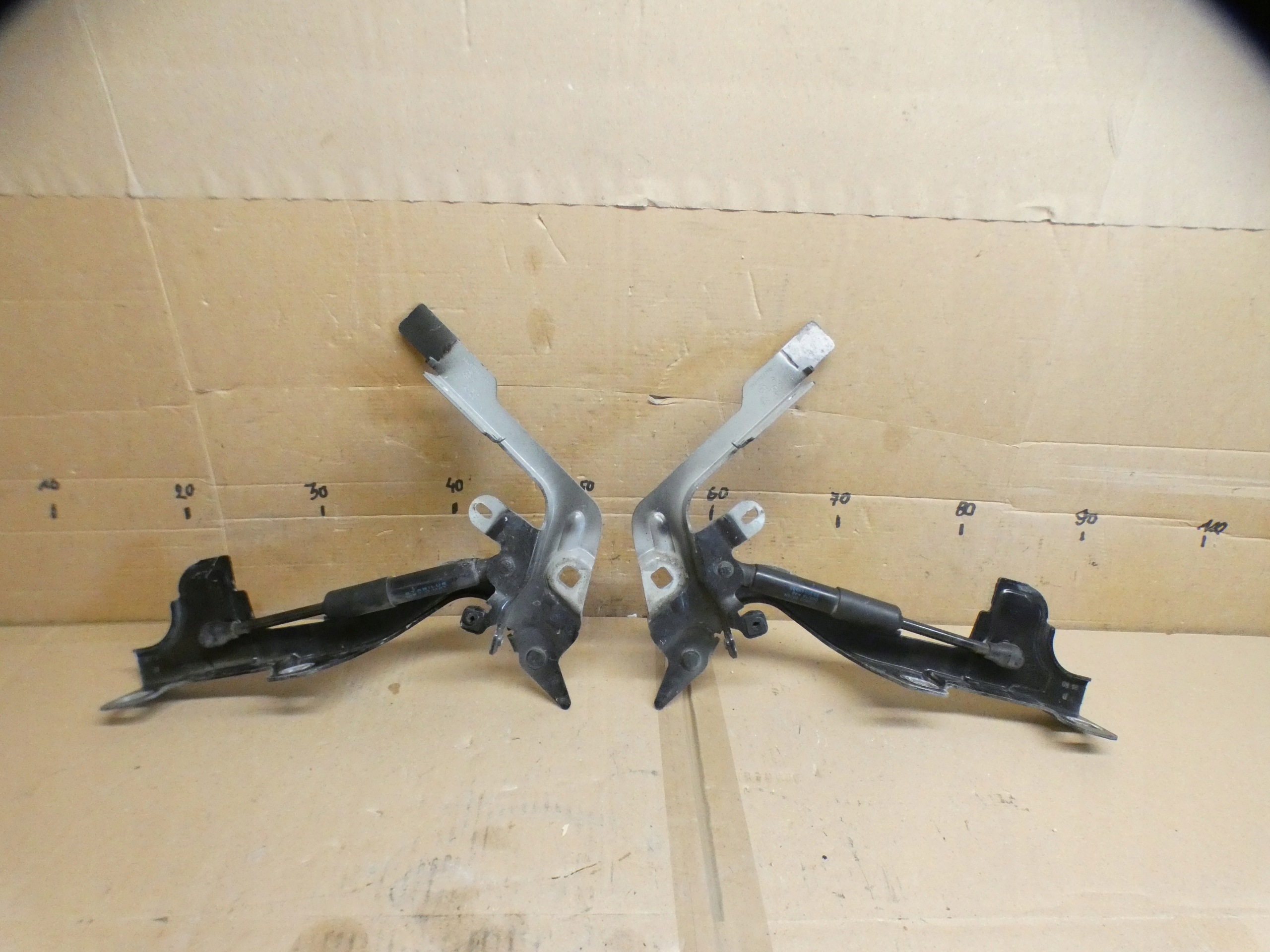 Citroen DS7 Crossback LIFT hinge bonnets left right 9829653580 9829653680