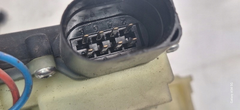 lock door SKODA OCTAVIA and right front 3B1837016CA
