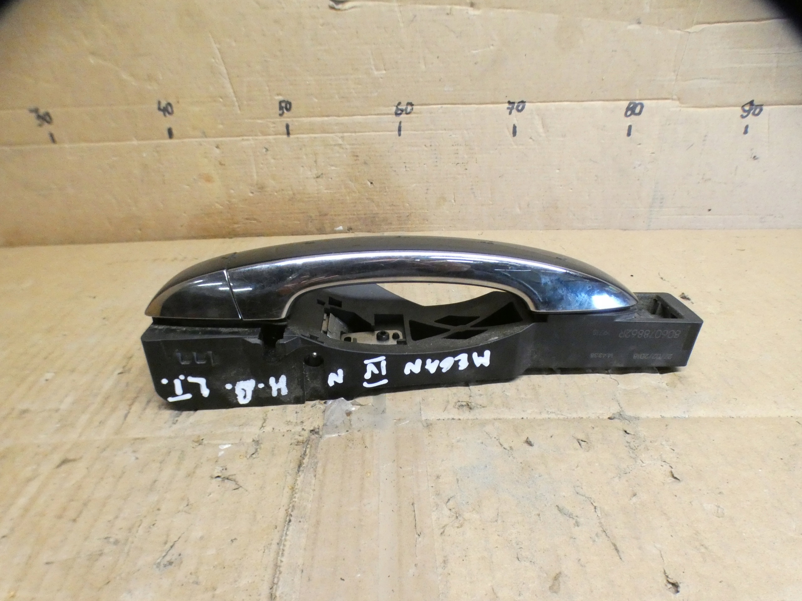 handle exterior left front RENAULT MEGANE IV 806078862R sedan/sedan