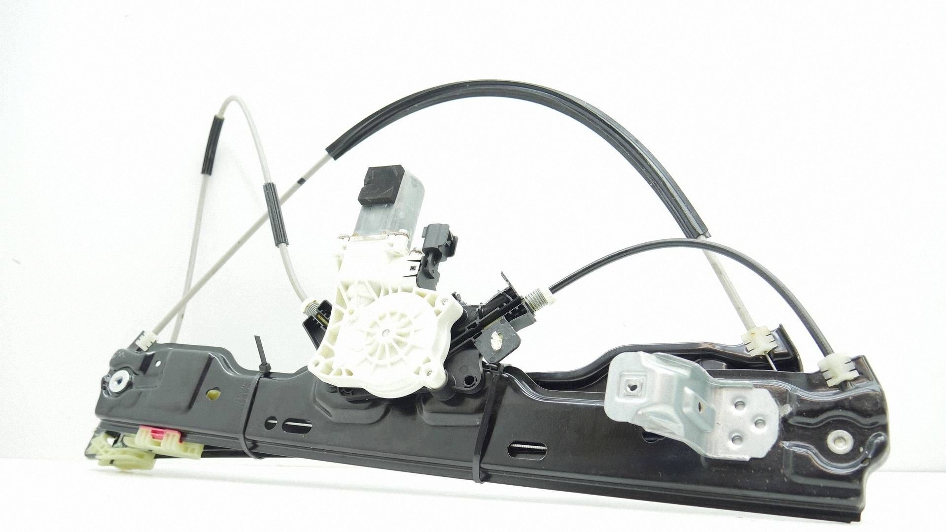 window regulator door right front LAND ROVER DEFENDER L663 L8B223200BC