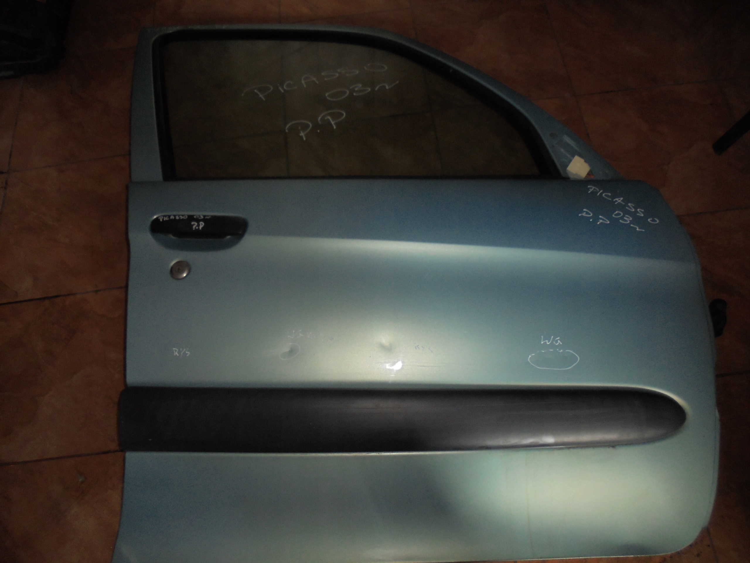 xsara PICASSO 2.0HDI 03' drzwi prawy przód