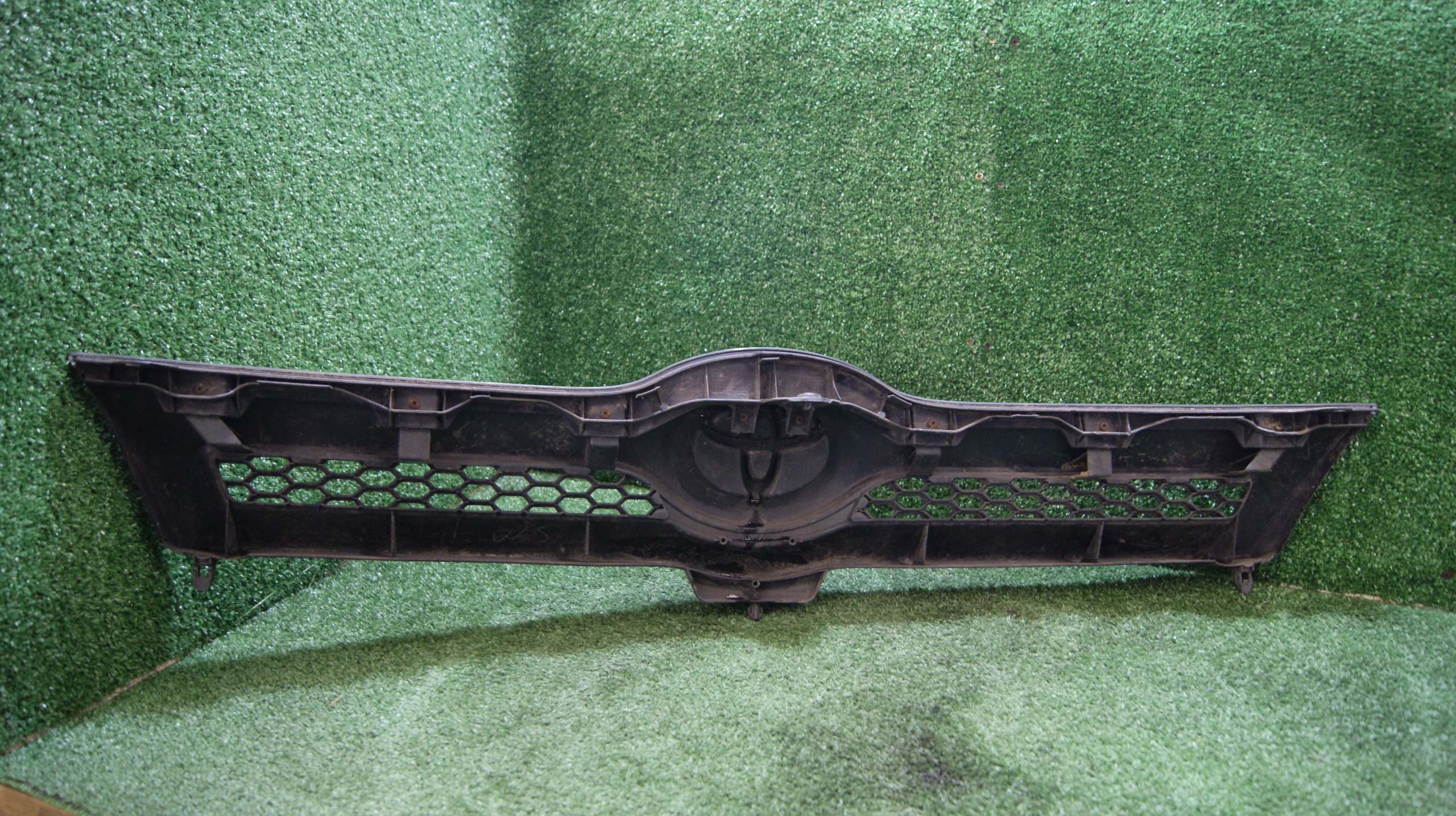 Grill Grill TOYOTA COROLLA VERSO 2 53111-0F020