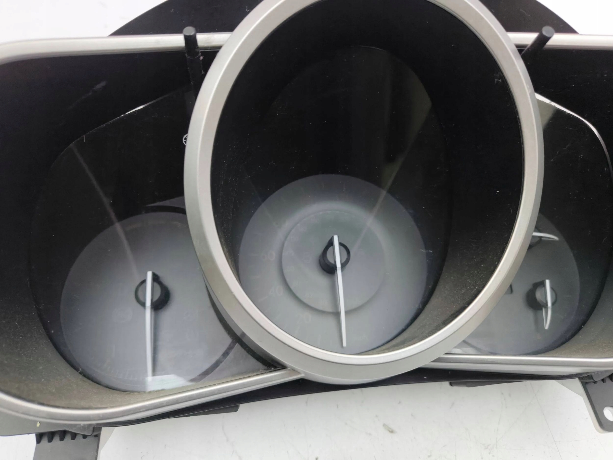 mazda 2011 спидометр /