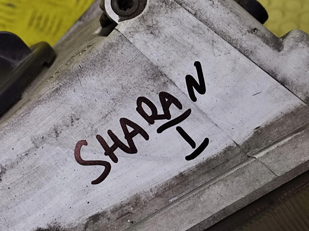 VW SHARAN and REFLEKTOR light right front 0301048302