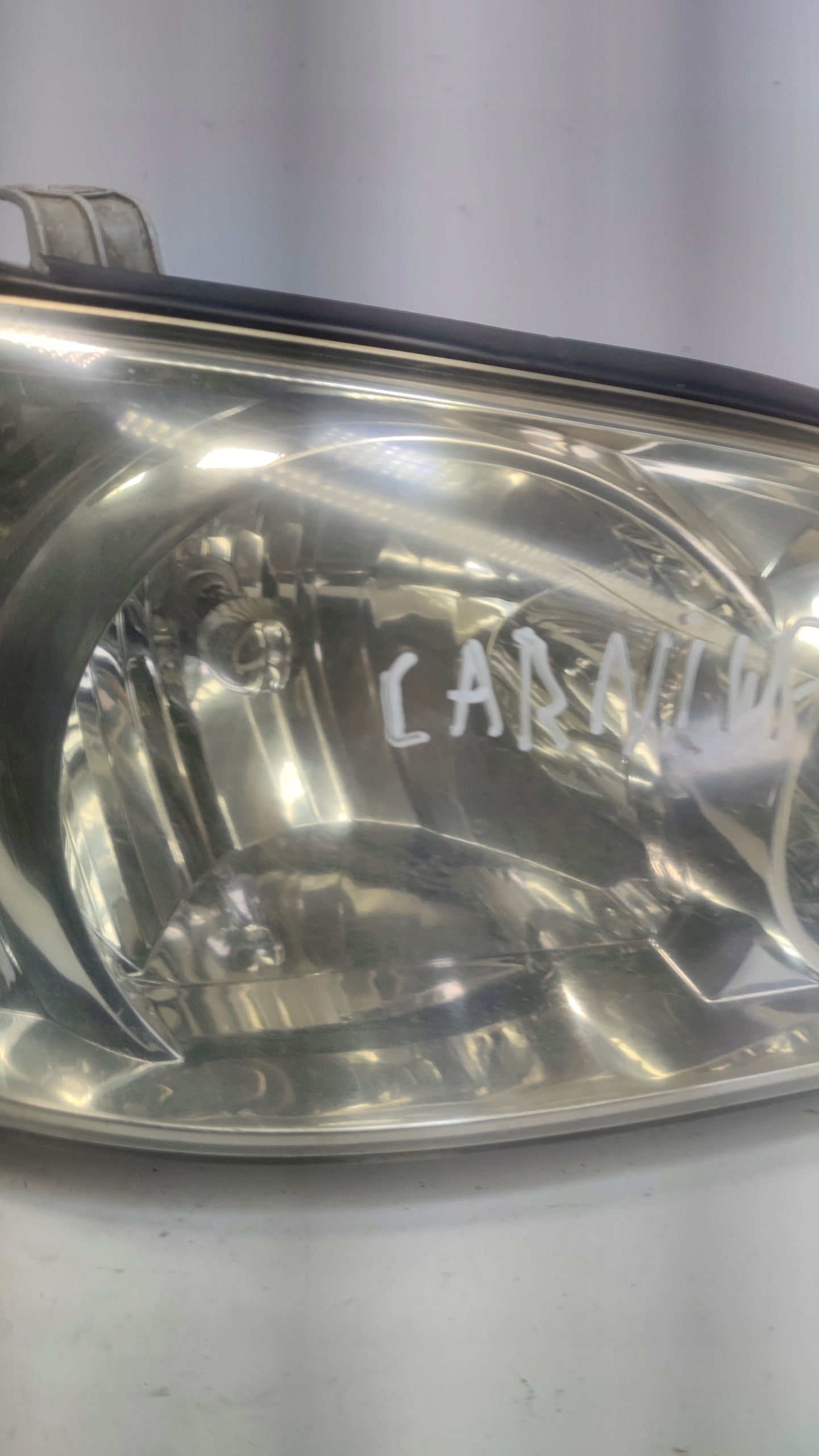 LAMPA PRAWA PRZEDNIA KIA CARNIVAL I Rodzaj świateł mijania Tradycyjne / halogenowe