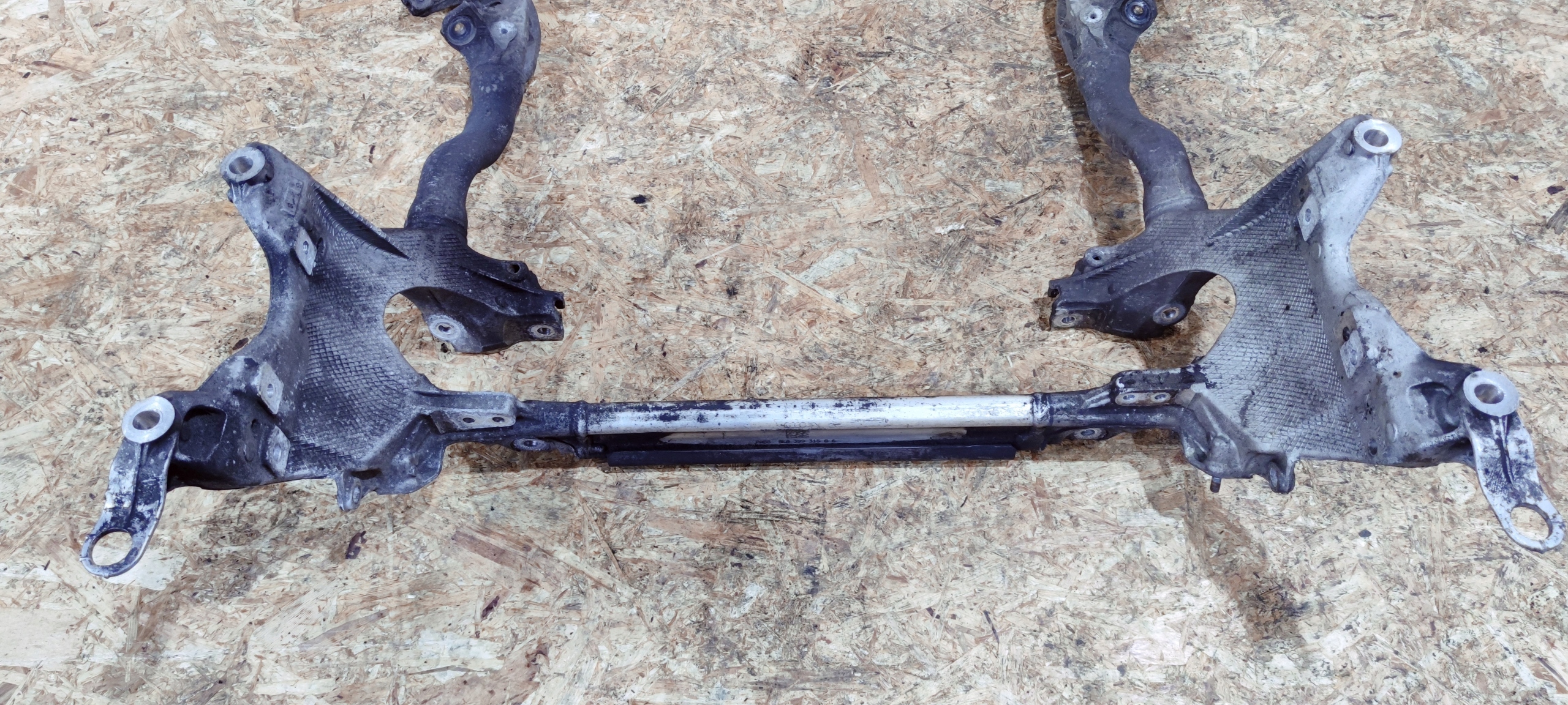 TRAWERS axle beam front AUDI A4 B8 A5 LIFT 8K0399315G