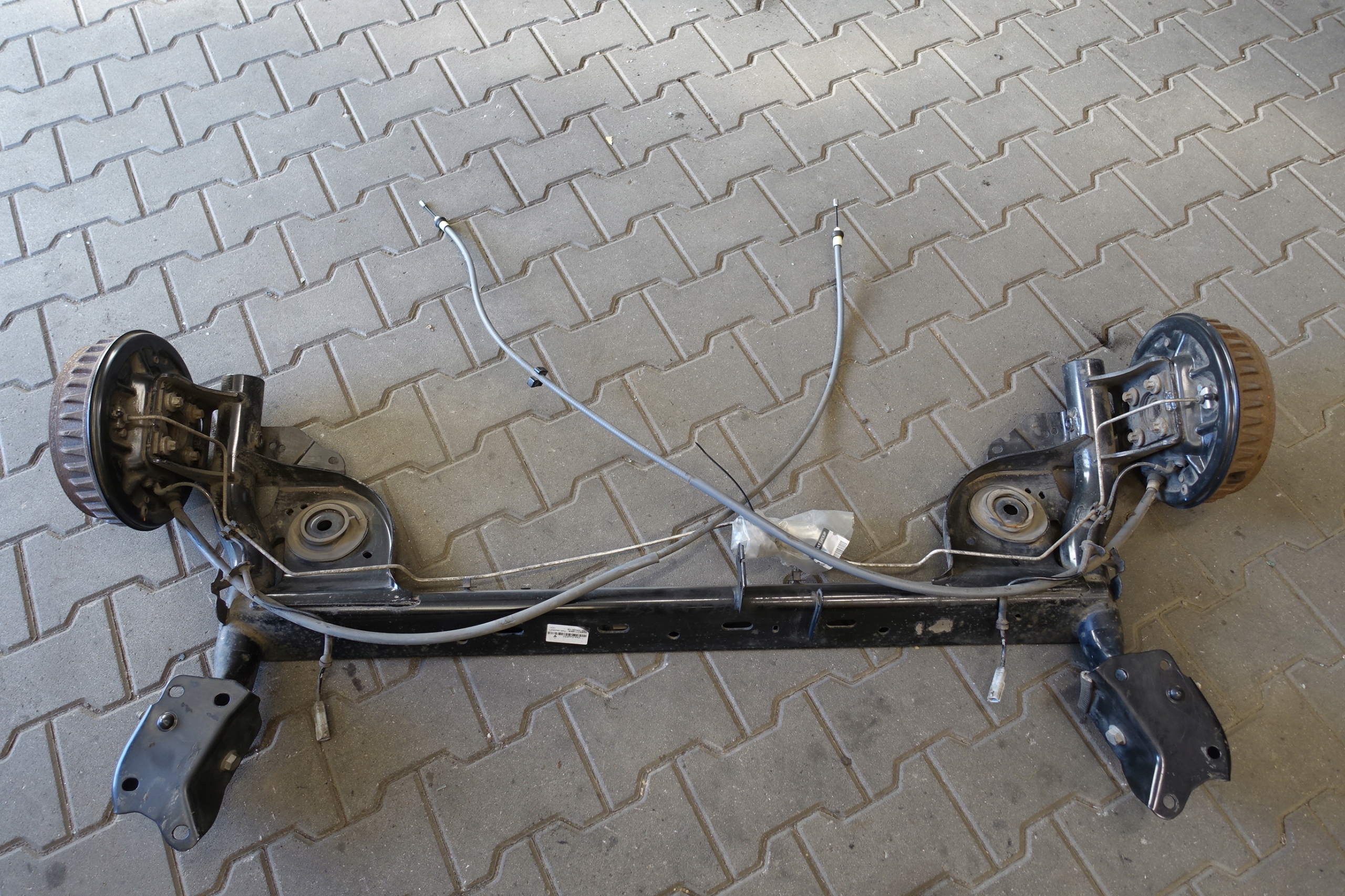 DACIA LOGAN II MCV BELKA ZAWIESZENIA TYLNA TYŁ