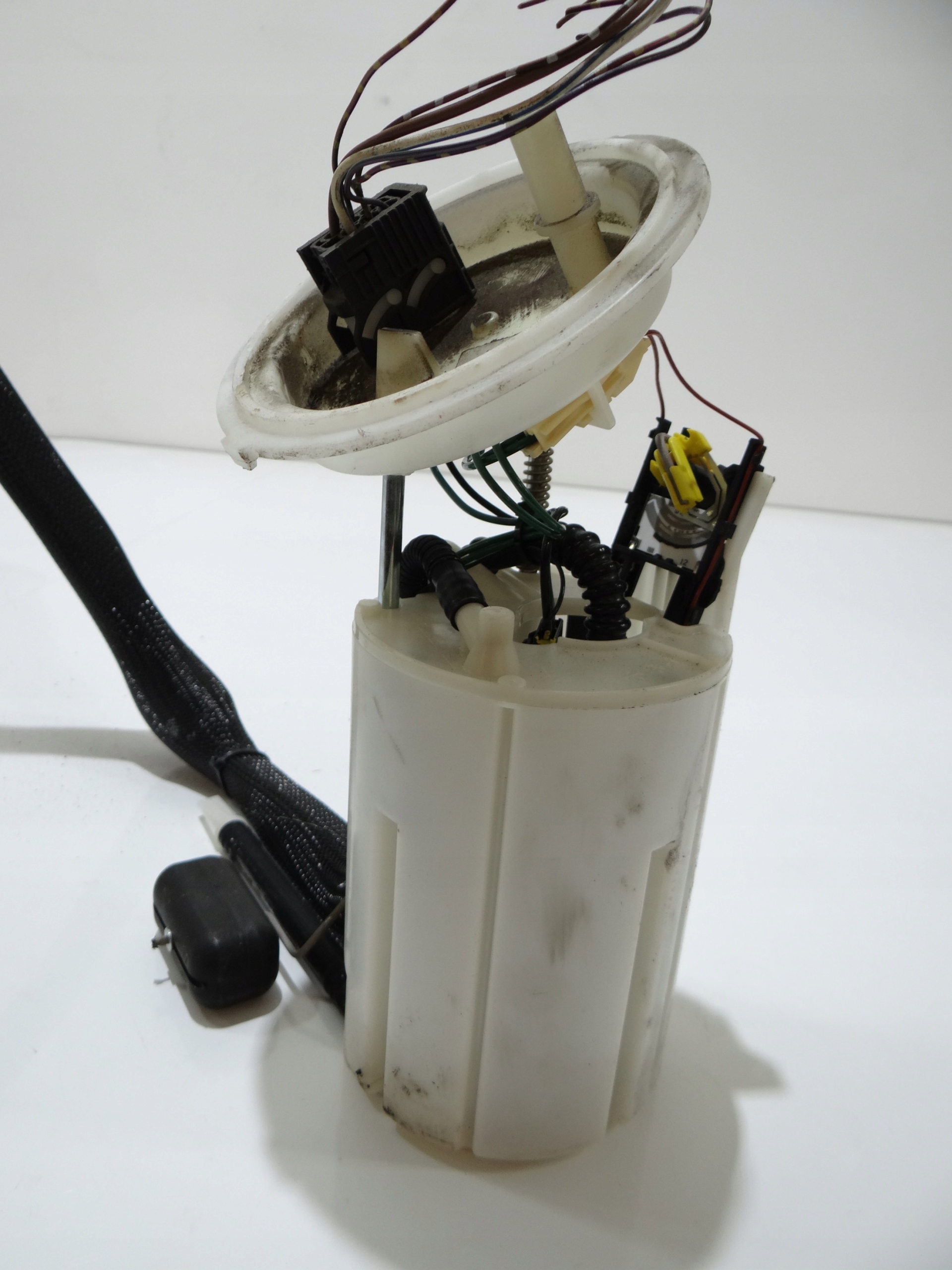 pumpa pumpa PLYWAK goriva BMW E60 E61 M54B25 6765778 (4647893)