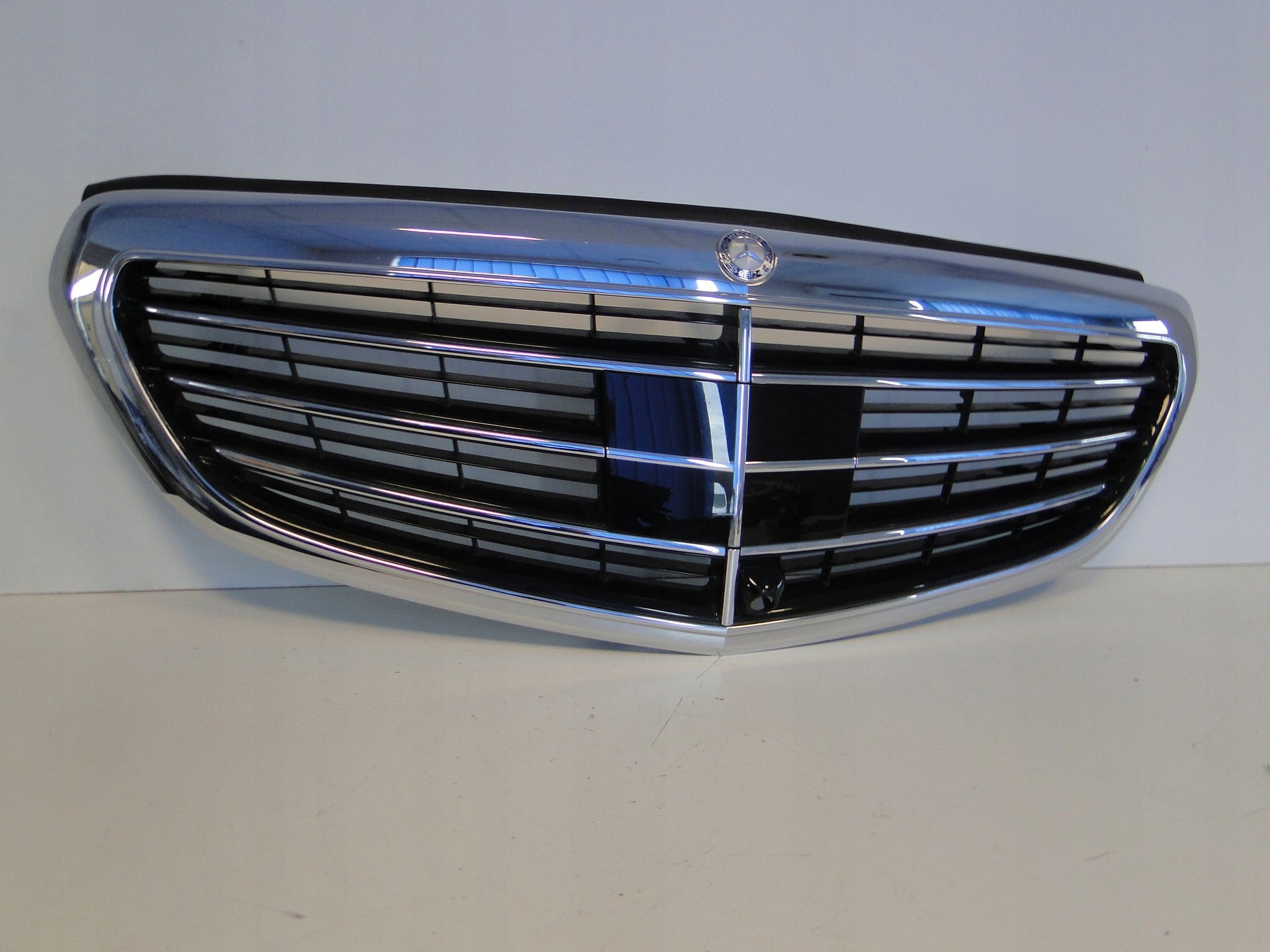 MERCEDES E 212 W212 LIFT GRILL ATRAPA KAMERA DISTR Typ samochodu Samochody osobowe