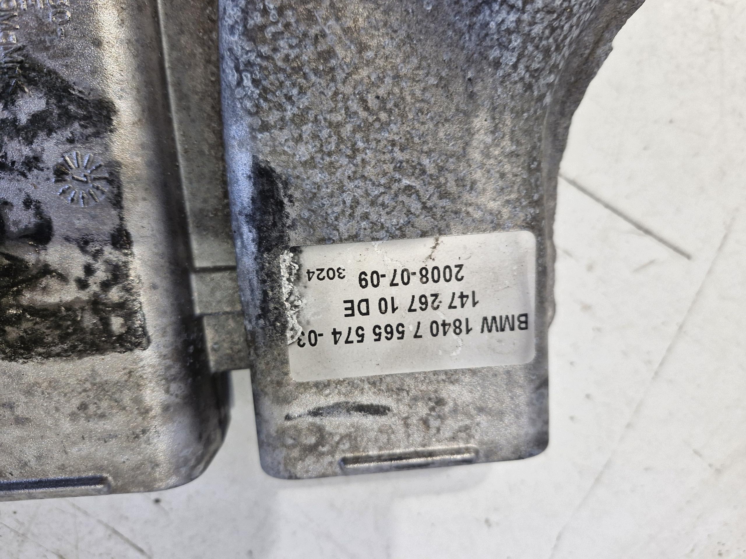 7565574 BMW E60 E61 E63 E64 Szívótömlő
