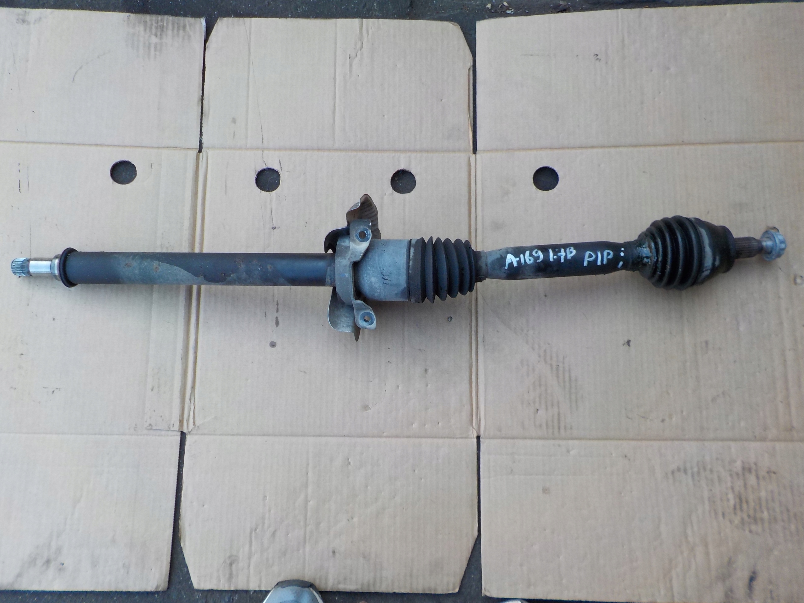 semi-axis right mercedes w169 1,7 B 2006r