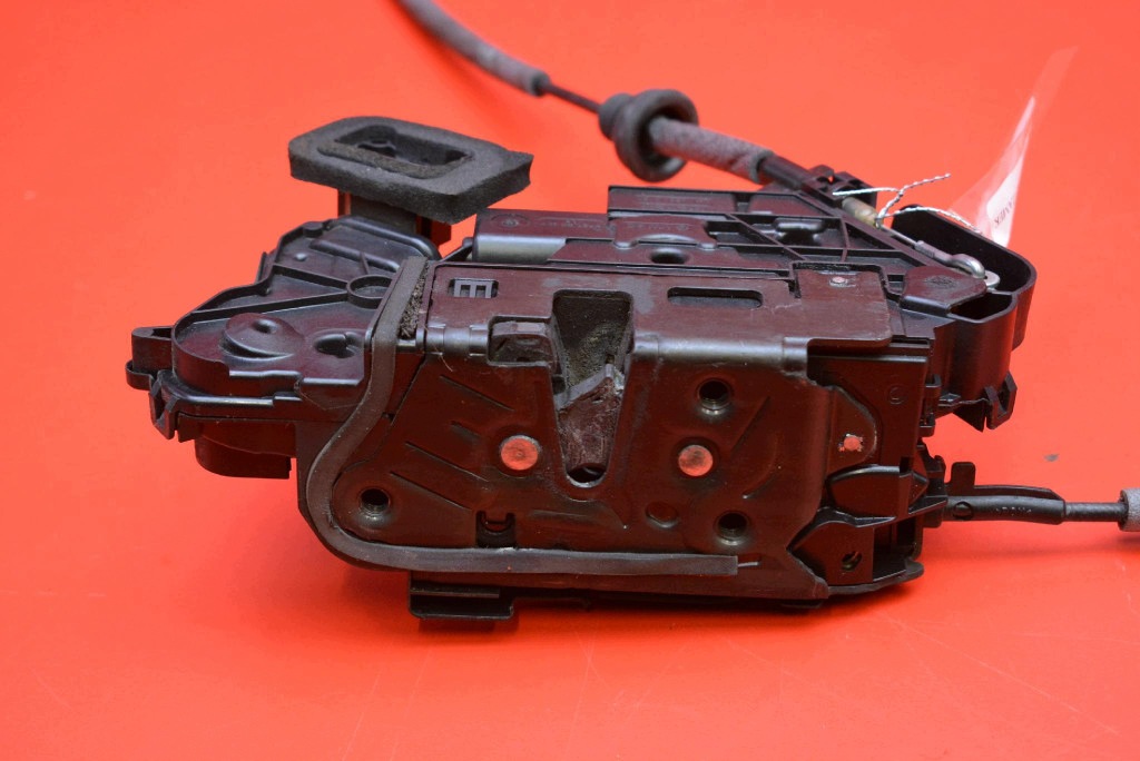lock door left front front EU 5TB837015A VW CADDY 4 IV 3 III 2-LIFT