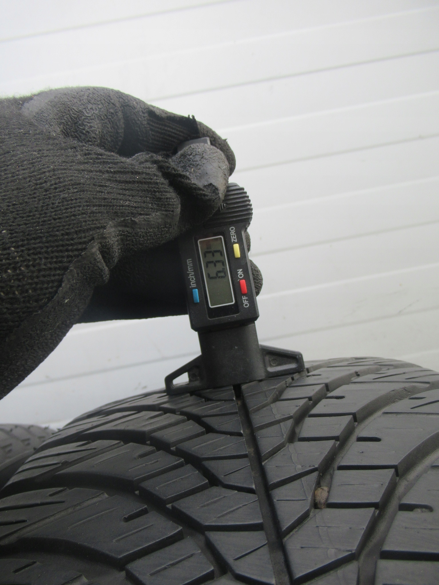 ALU+OPONY WIELOSEZON R16 SUZUKI SWIFT SPORT Odsadzenie (ET) 38