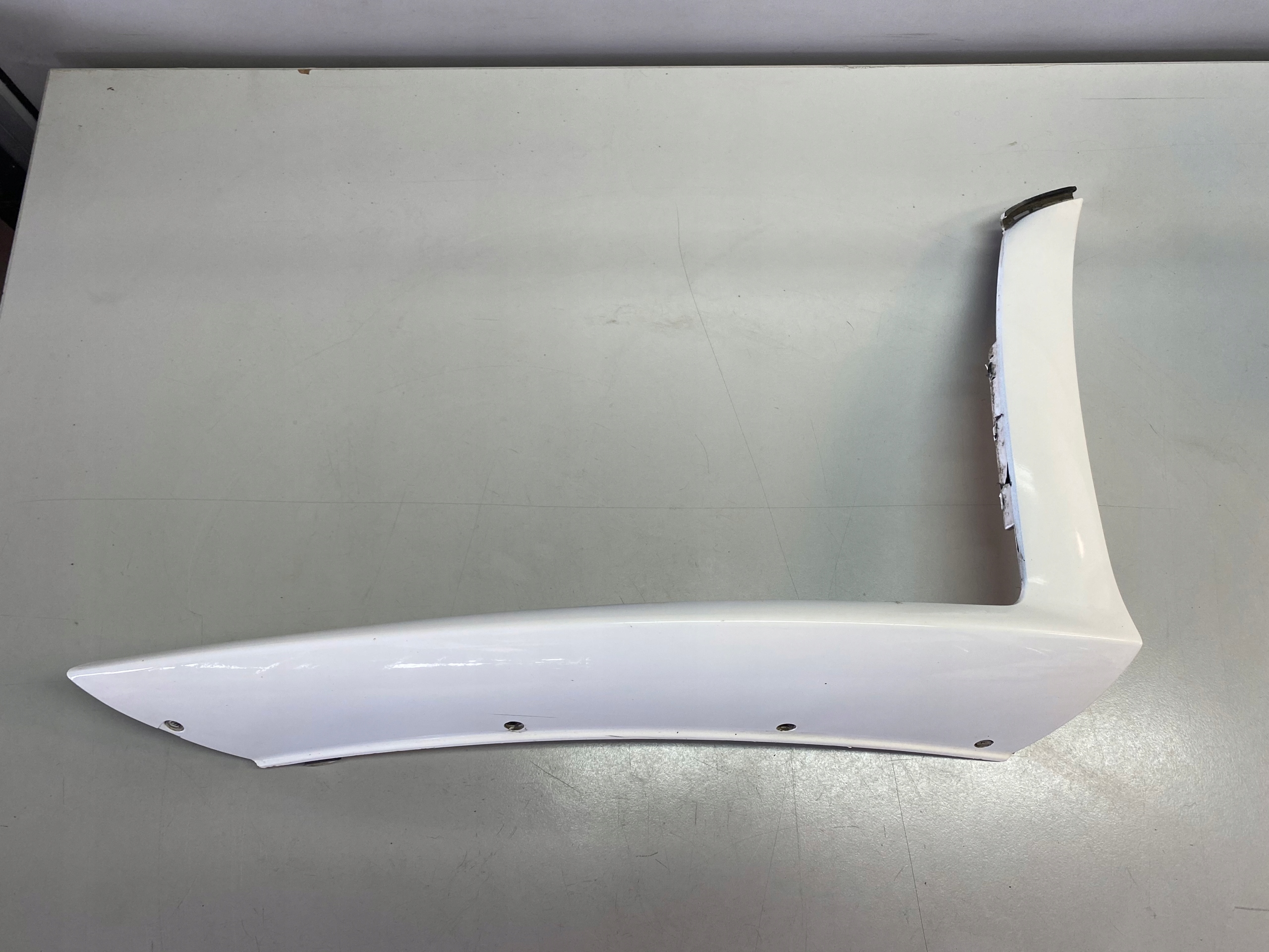 MERCEDES W118 КЛА AMG НАКЛАДКА БАМПЕРА ЛЕВЫЙ ПЕРЕД A1188855101