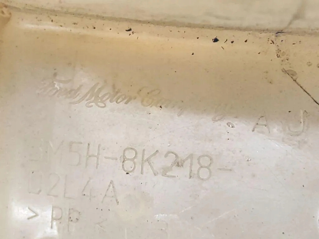 бачок воды volvo V50 3M5H8K218AJ