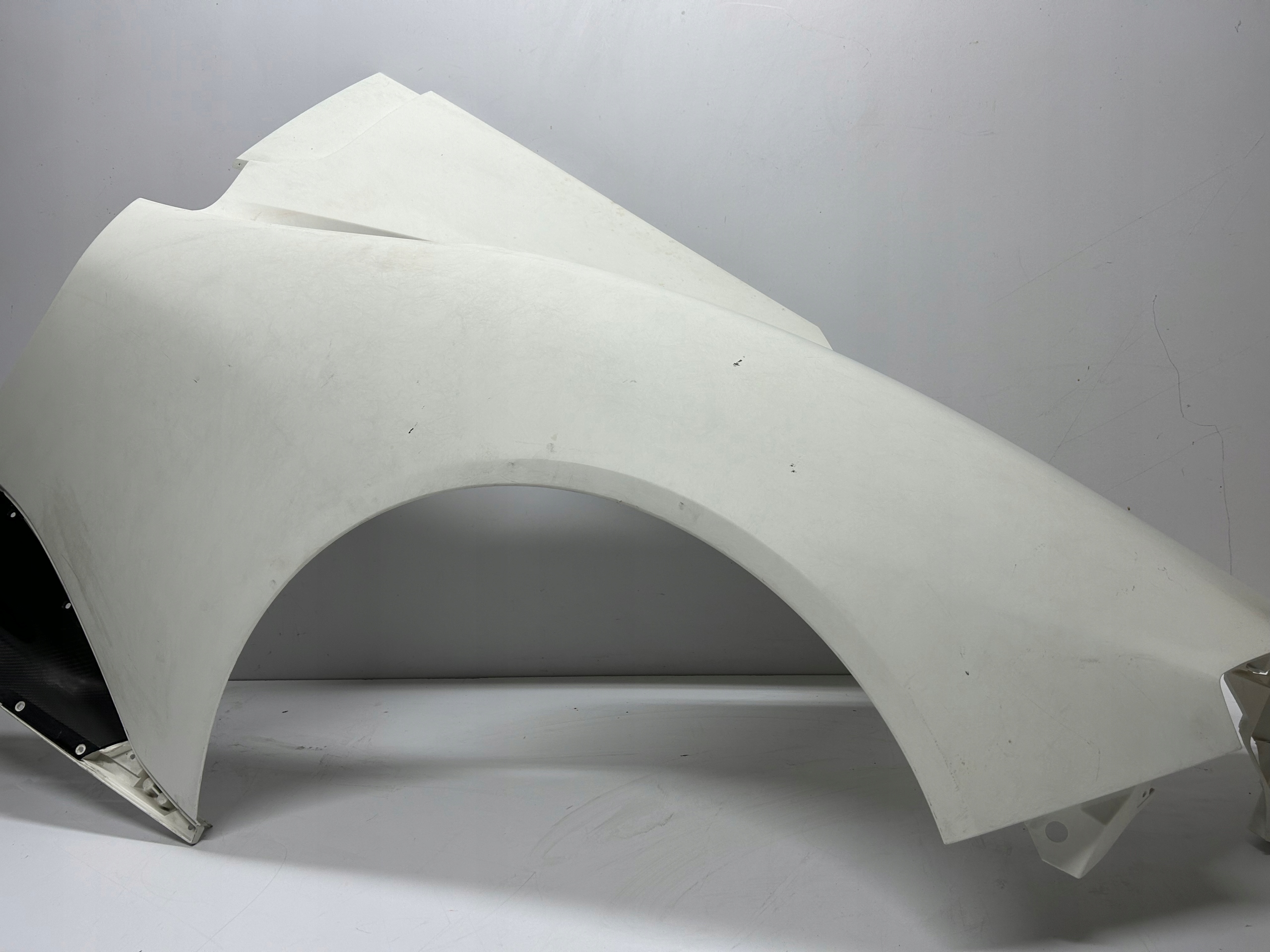MASERATI MC20 fender rear left Carbon Rear Left Fender