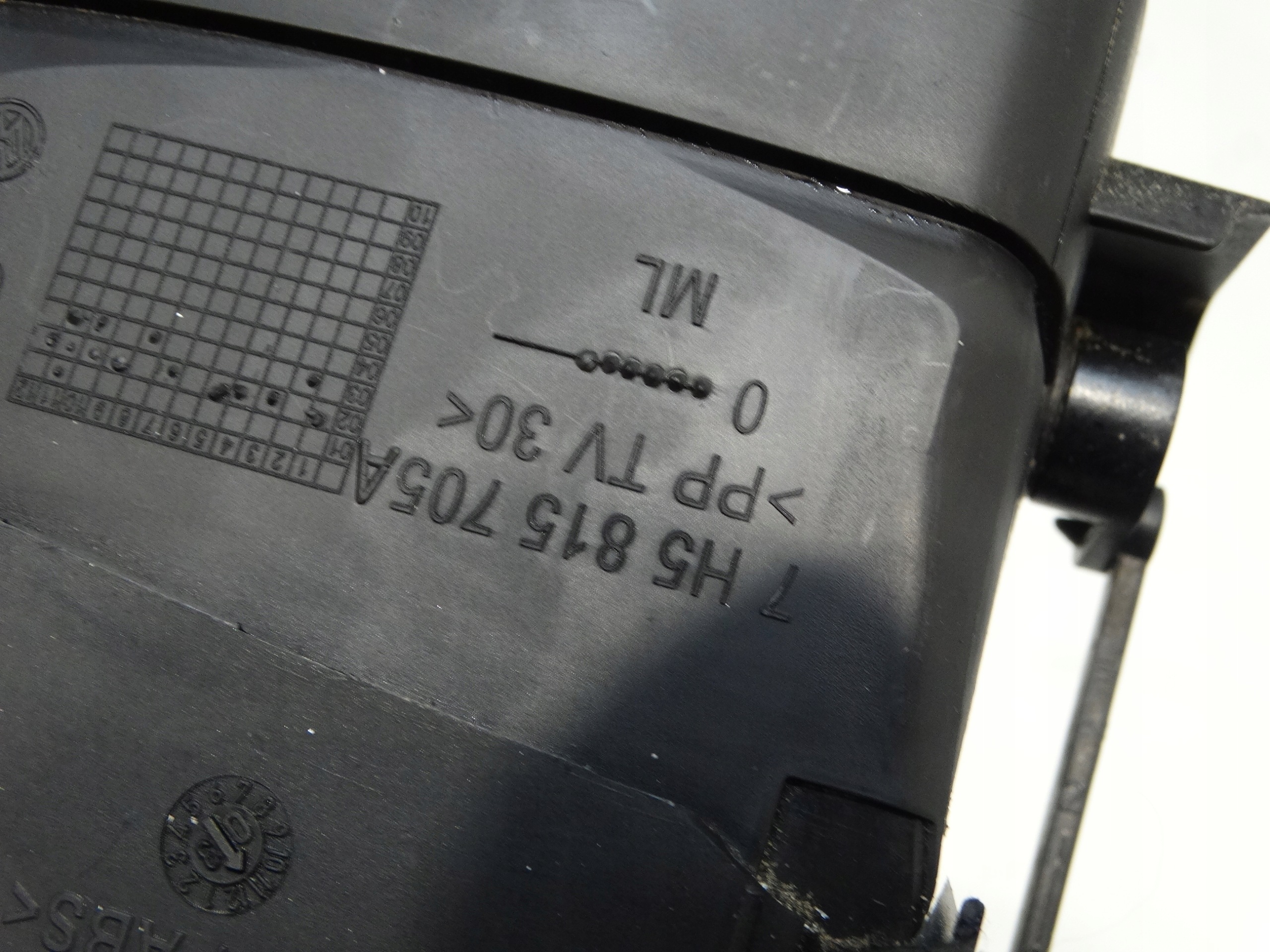 grid air conditioning devices consoles of the dashboard central left VW T5 MULTIVAN 7H5815705A