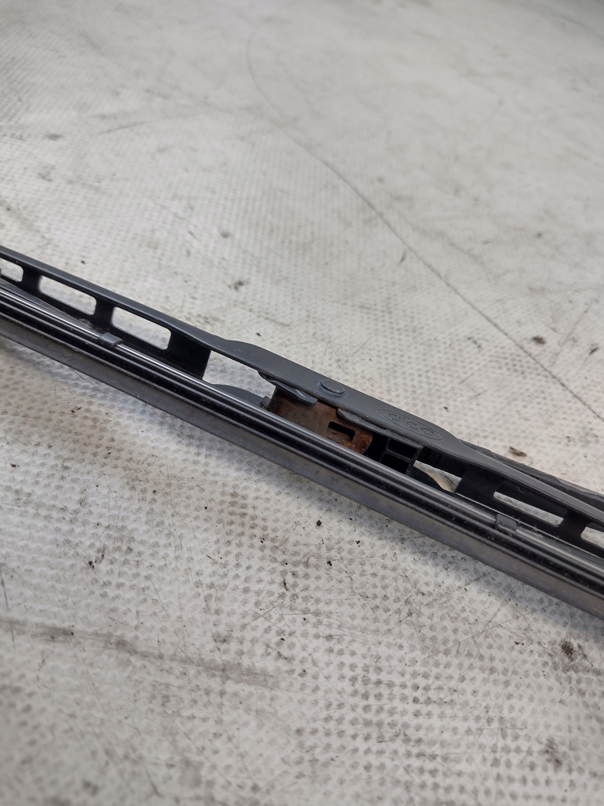 Bracci tergicristallo przednich Hyundai Sonata V berlina